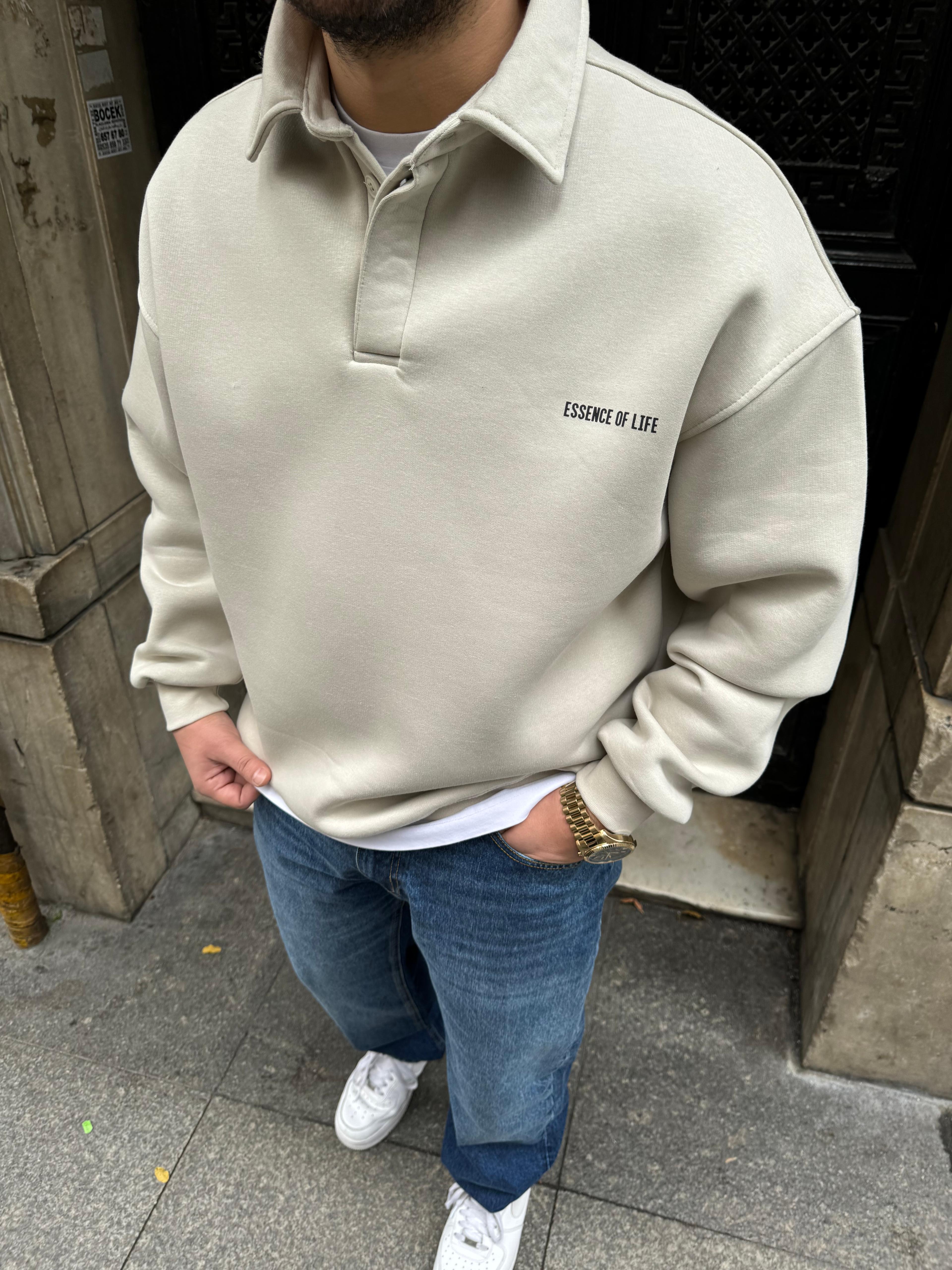 Krem Oversize Polo Yaka Minimal Baskılı Sweatshirt