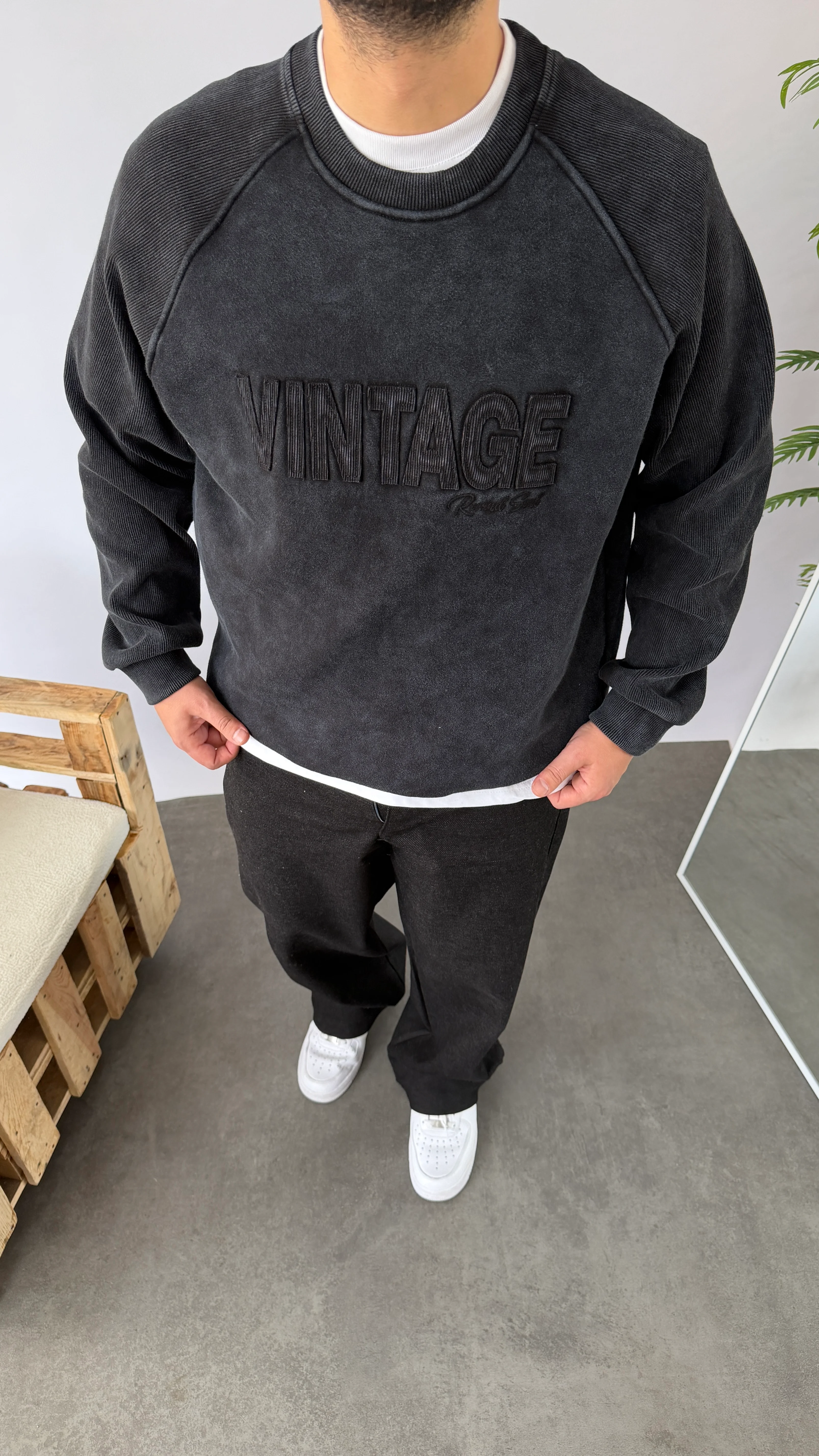 Vintage Nakışlı Oversize Yıkamalı Sweatshirt