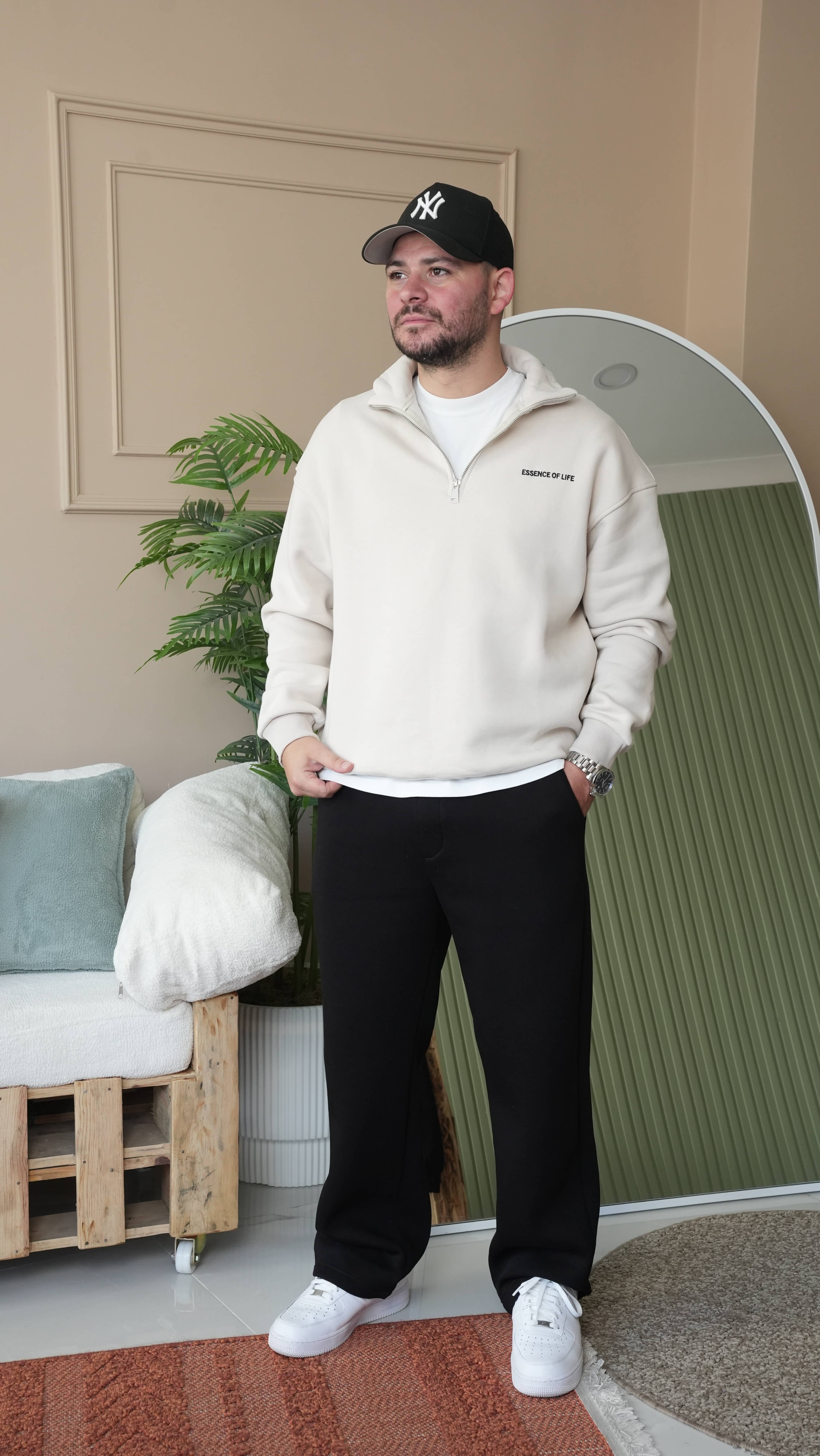 Essence Nakışlı Yarım Fermuarlı Oversize Krem Sweatshirt