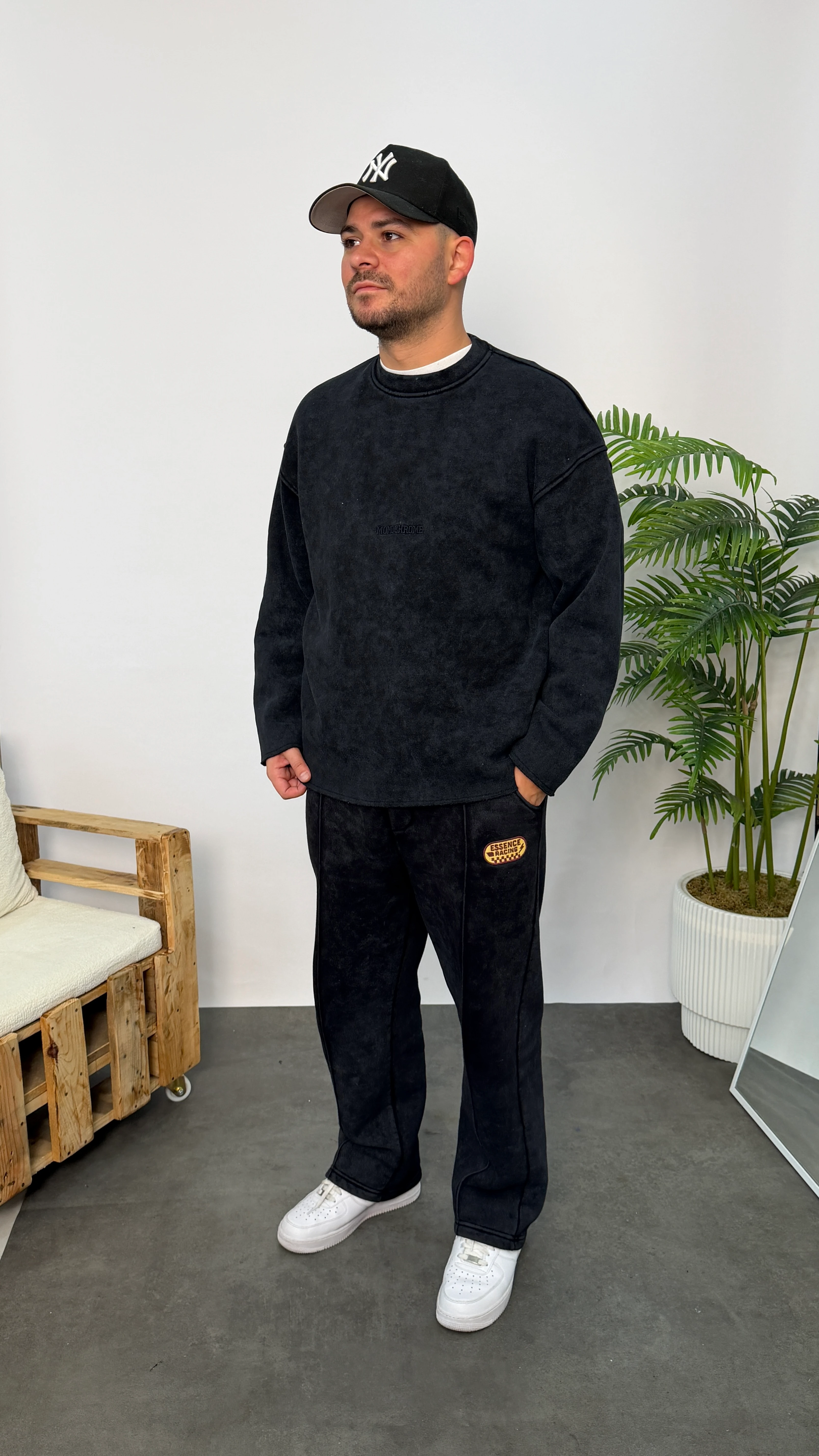 Siyah MONOCHROME Nakışlı Oversize Sweatshirt