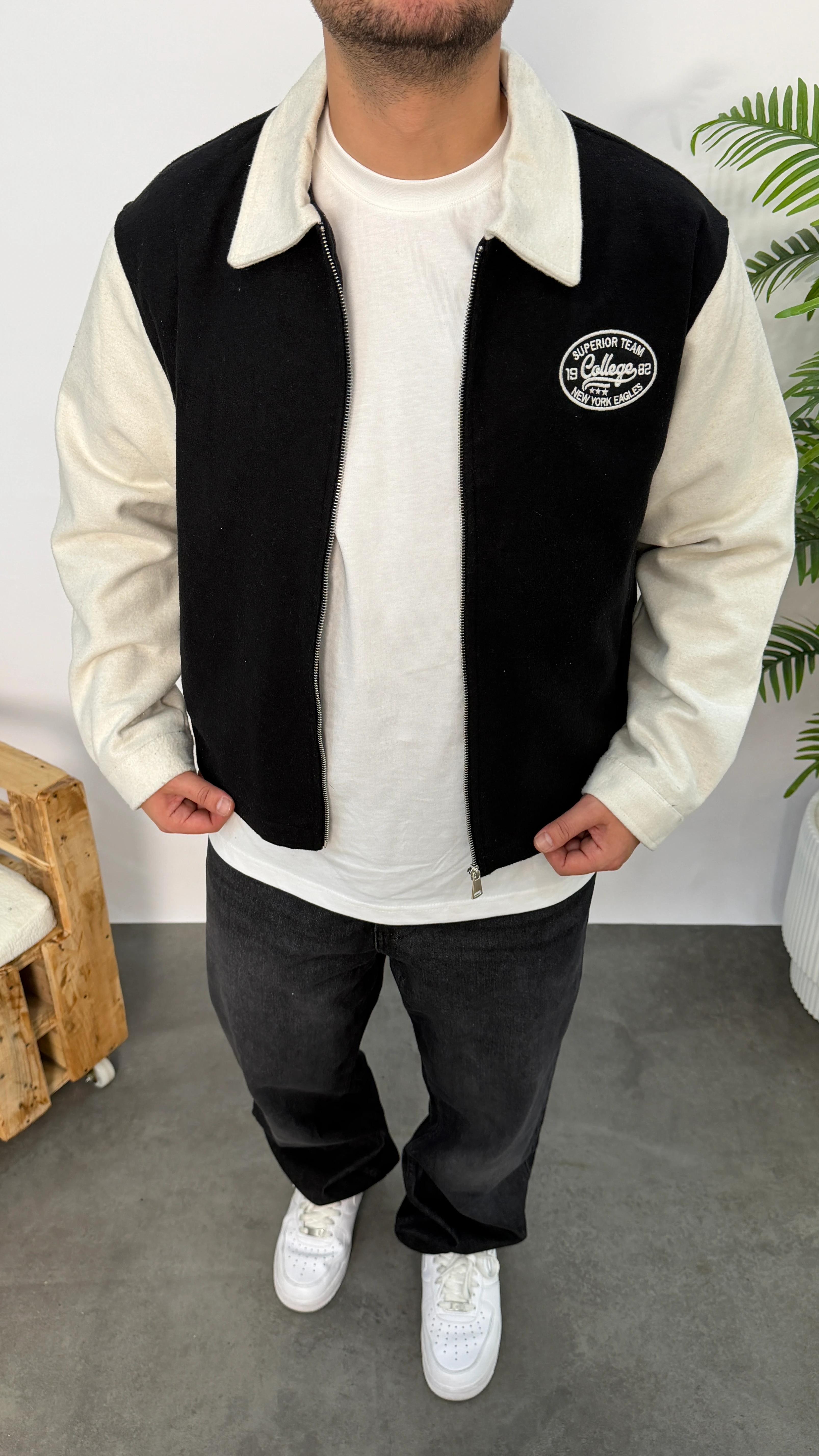 Siyah Kaşe Boxy Kalıp Kolej Ceket