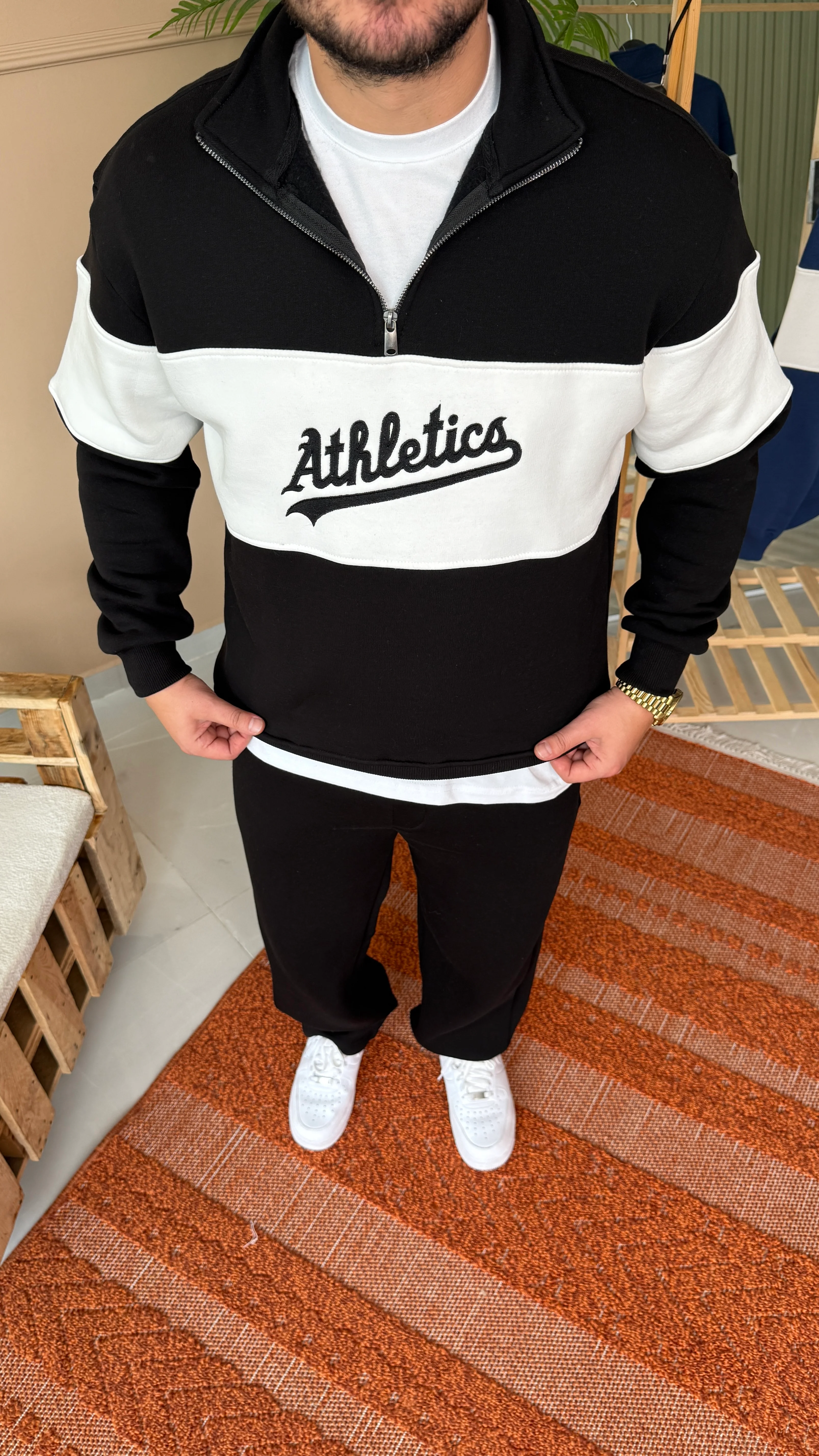 Siyah Atletics Nakışlı Oversize Sweatshirt
