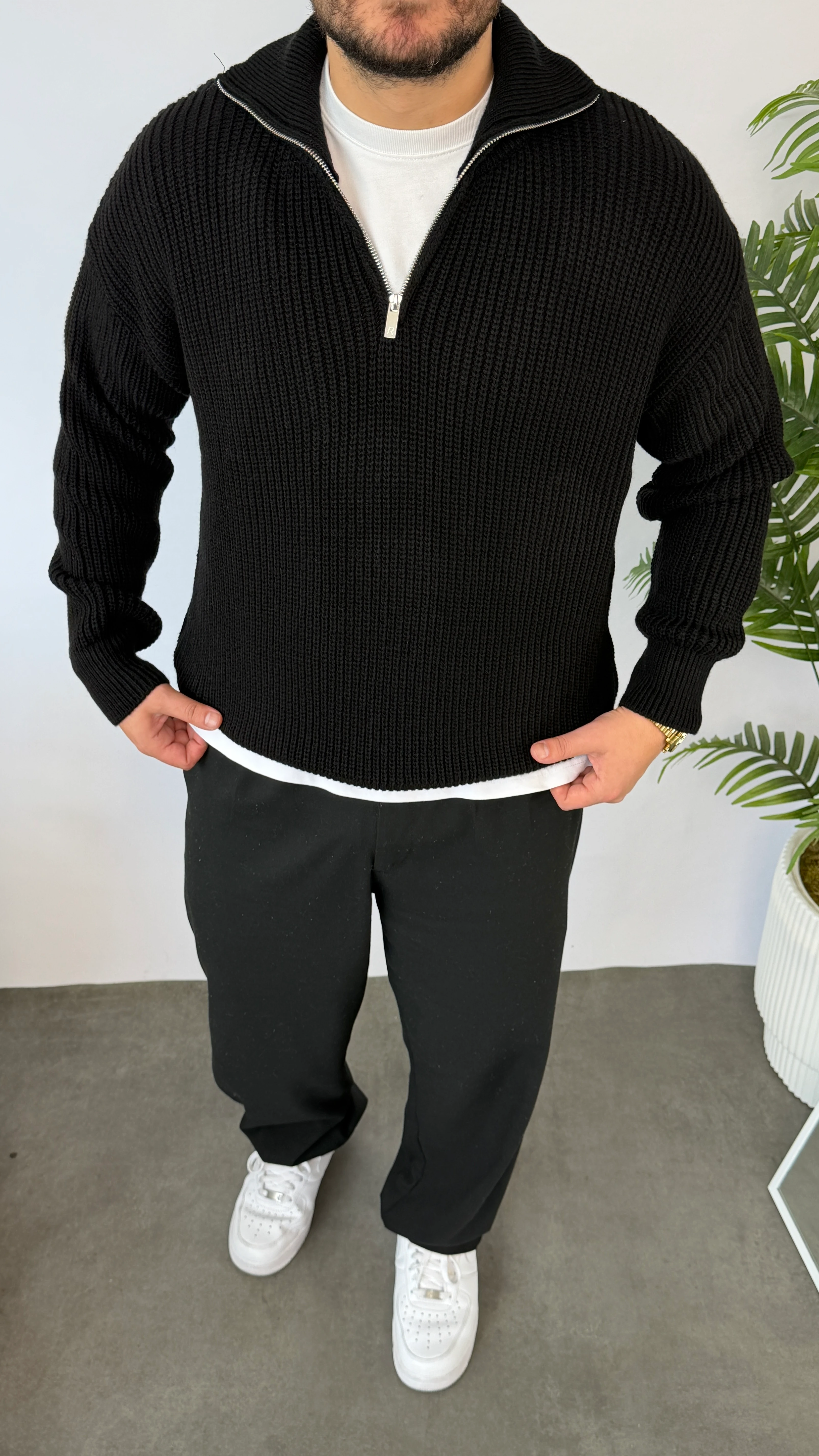 Siyah Yarım Fermuarlı Oversize Triko Kazak