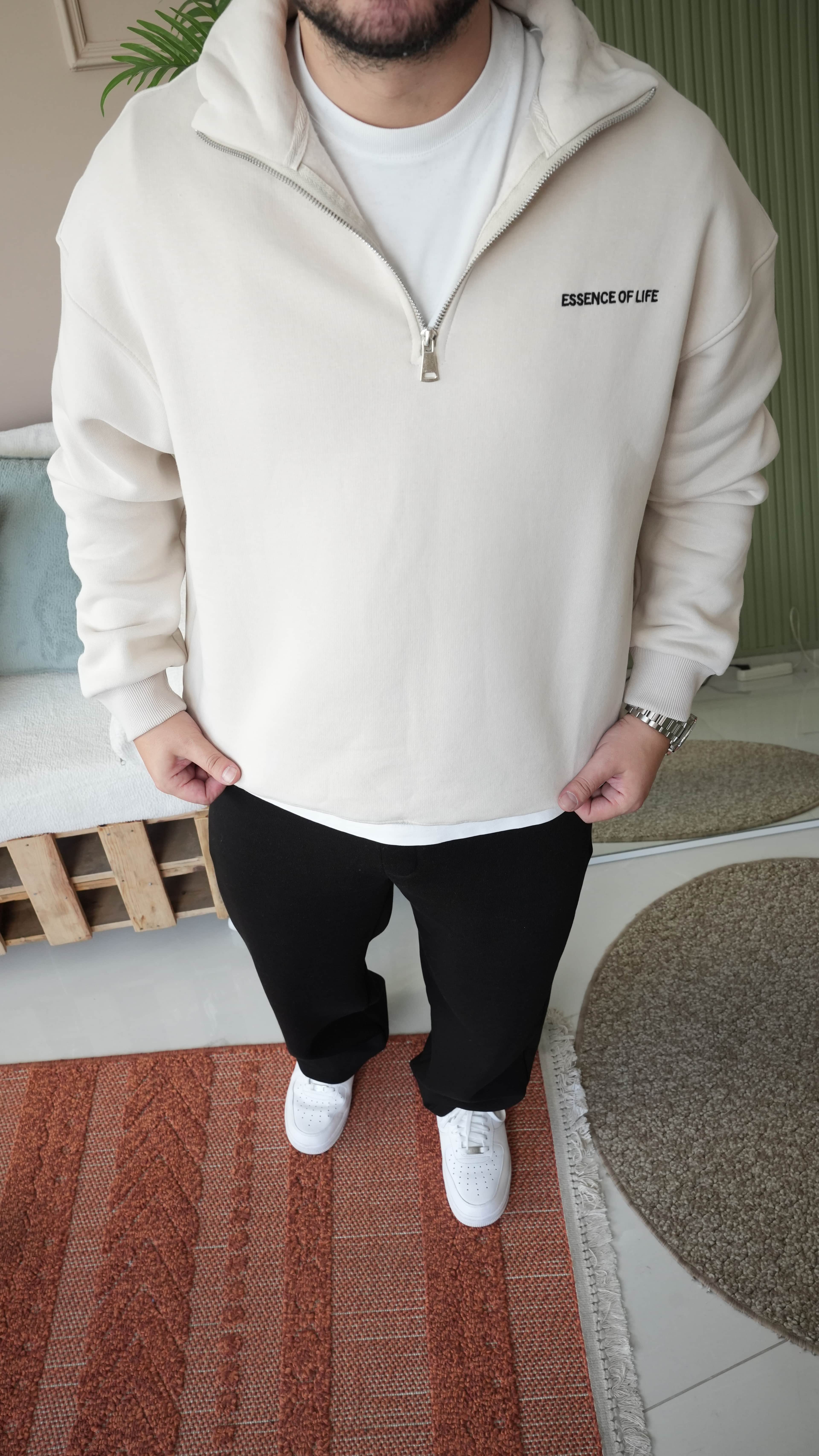 Essence Nakışlı Yarım Fermuarlı Oversize Krem Sweatshirt