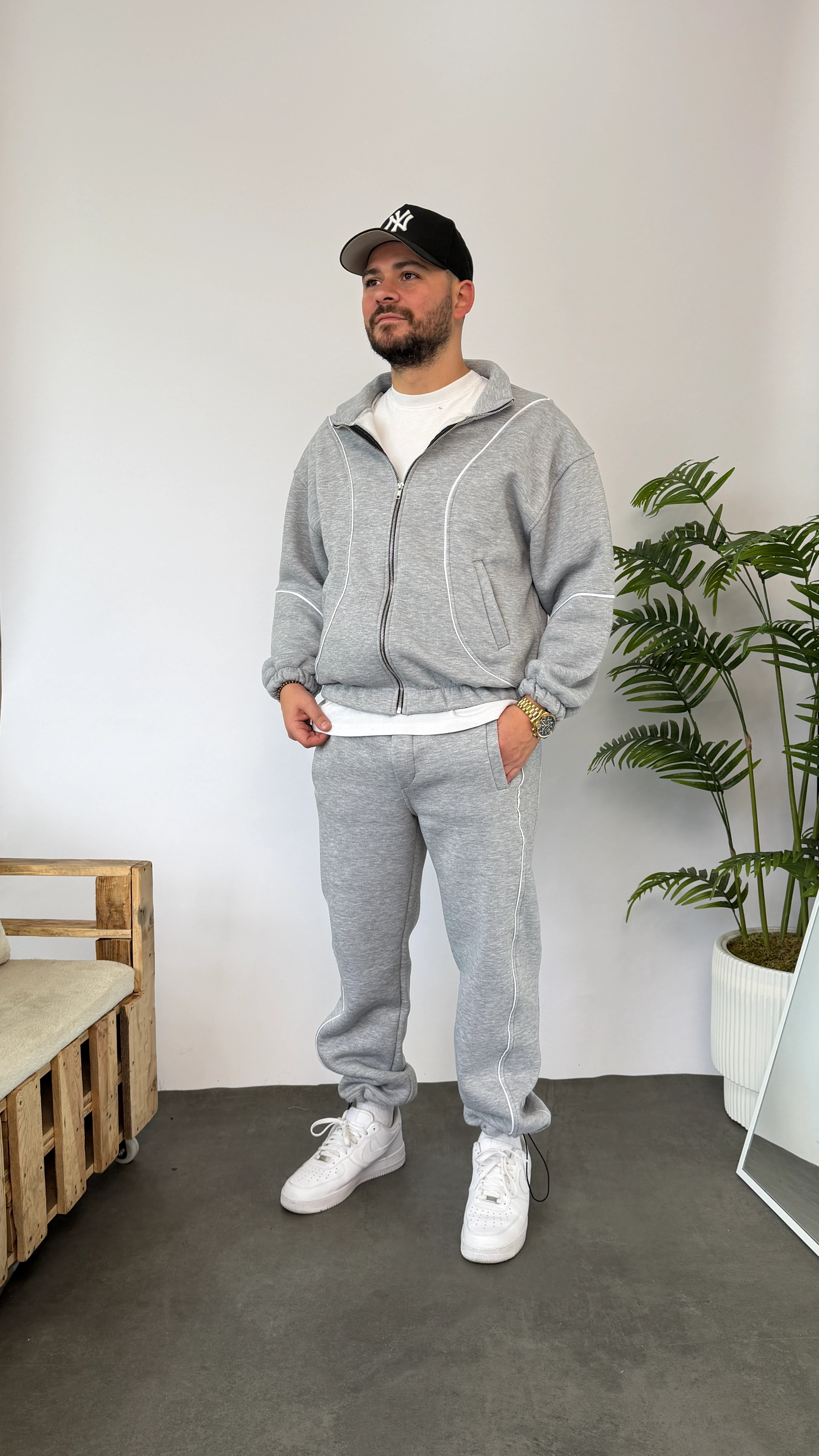 Gri Çizgi Detaylı Şardonlu Stoper Paça Eşofman Takımı