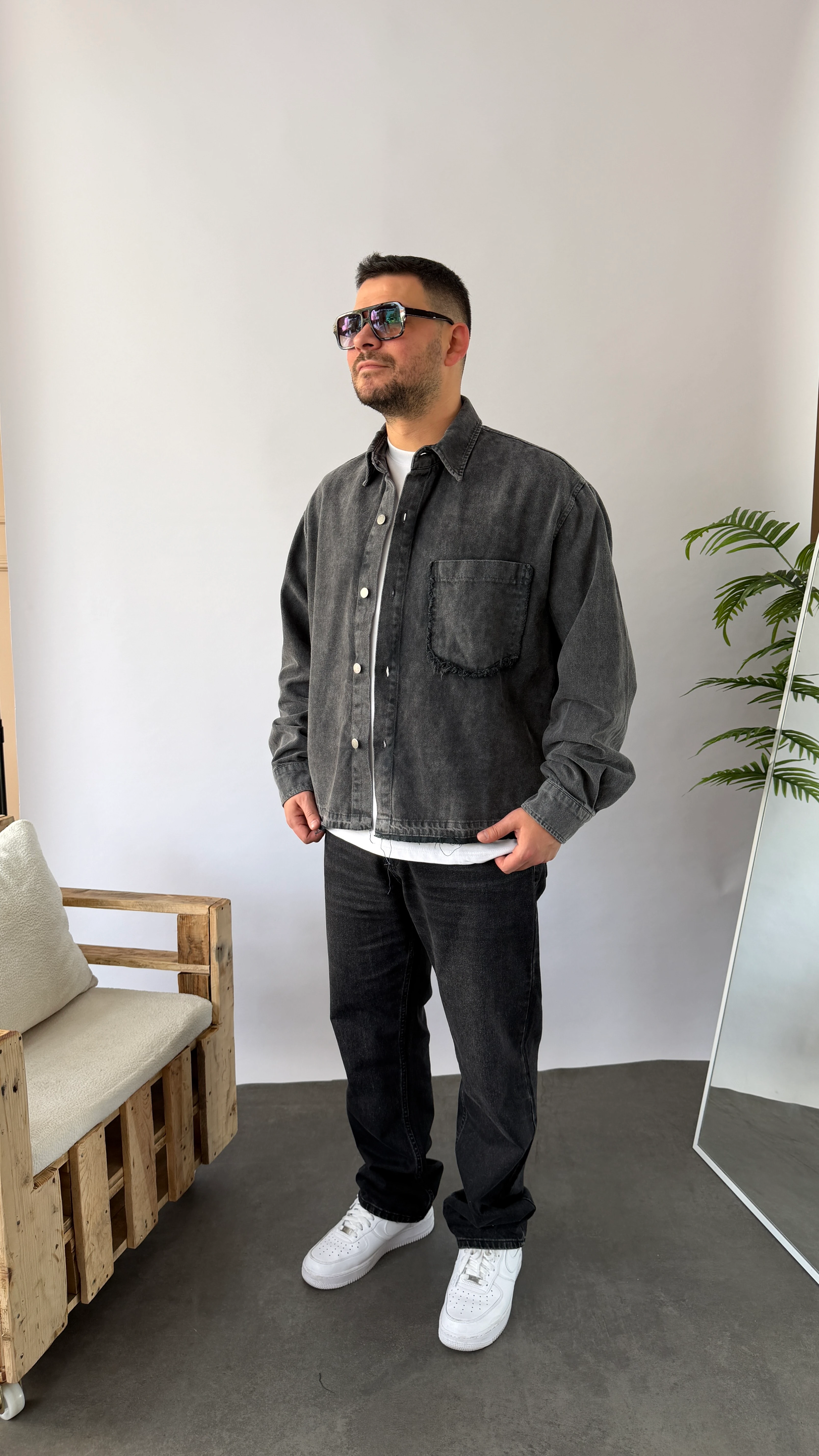 Siyah Yıkamalı Boxy Fit Kot Ceket