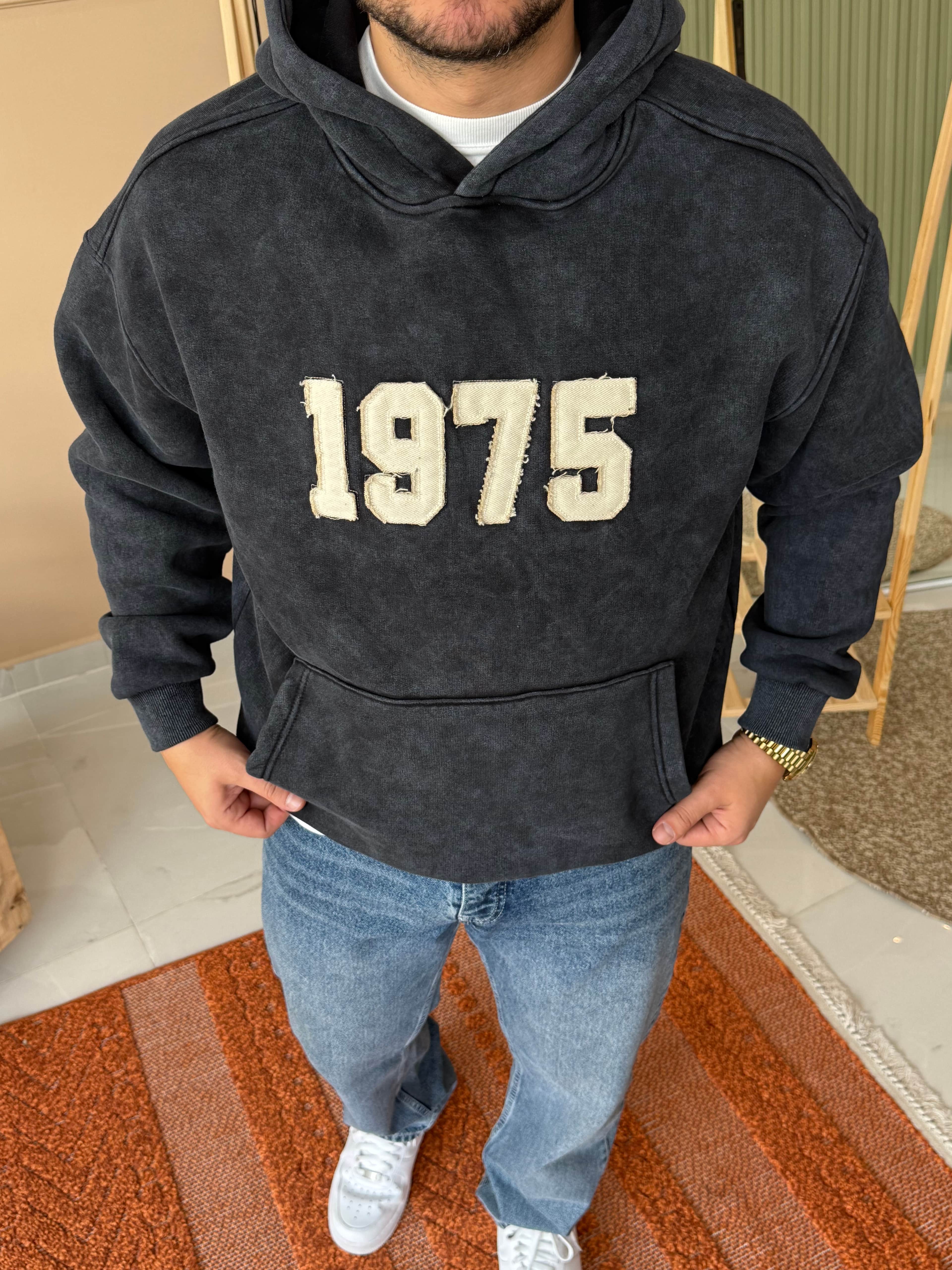 Siyah 1975 Patchli Yıkamalı Oversize Sweatshirt