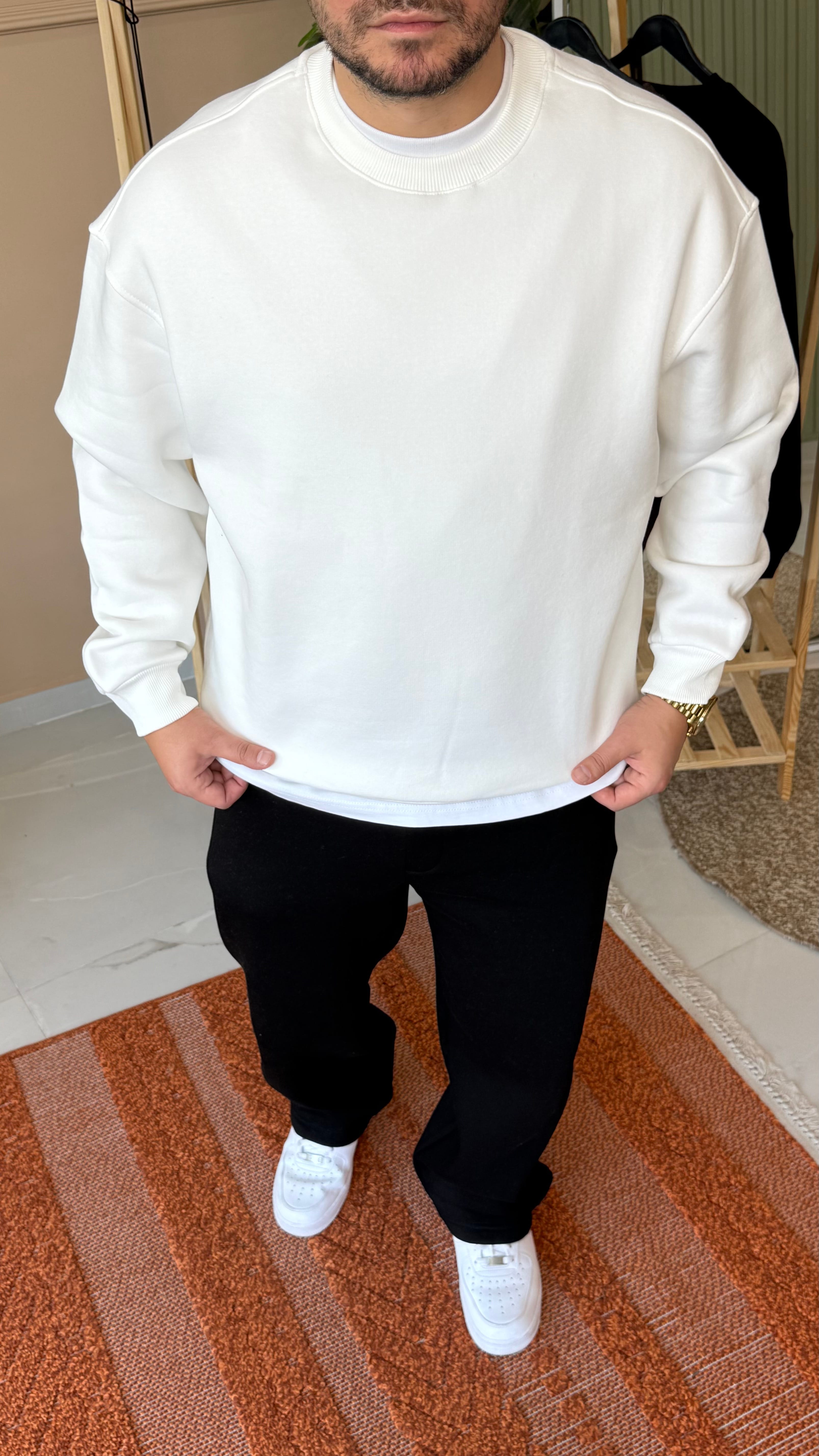 Beyaz Basic Şardonlu Sweatshirt