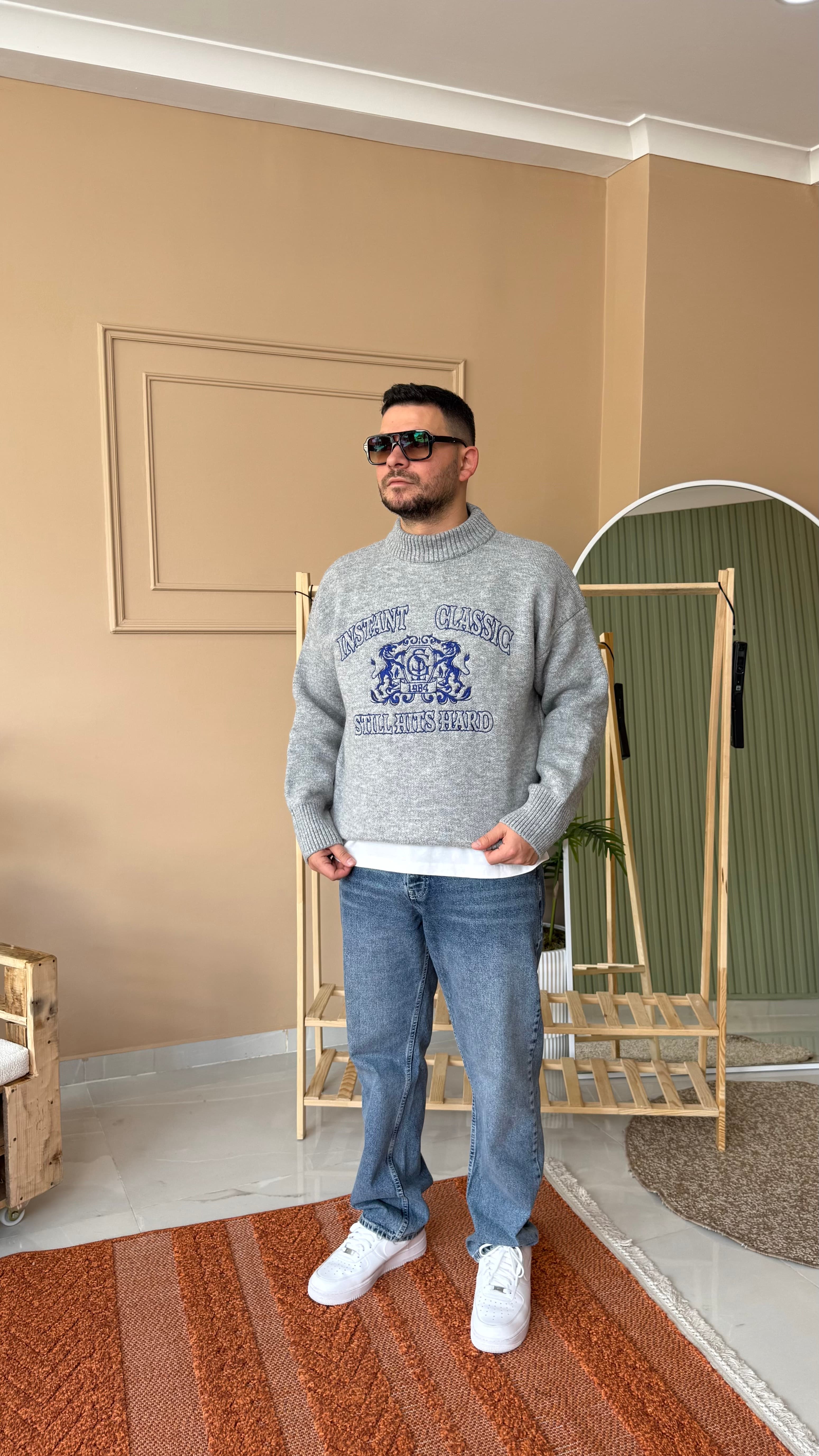 Yüksek Kalite Oversize Nakışlı Kazak