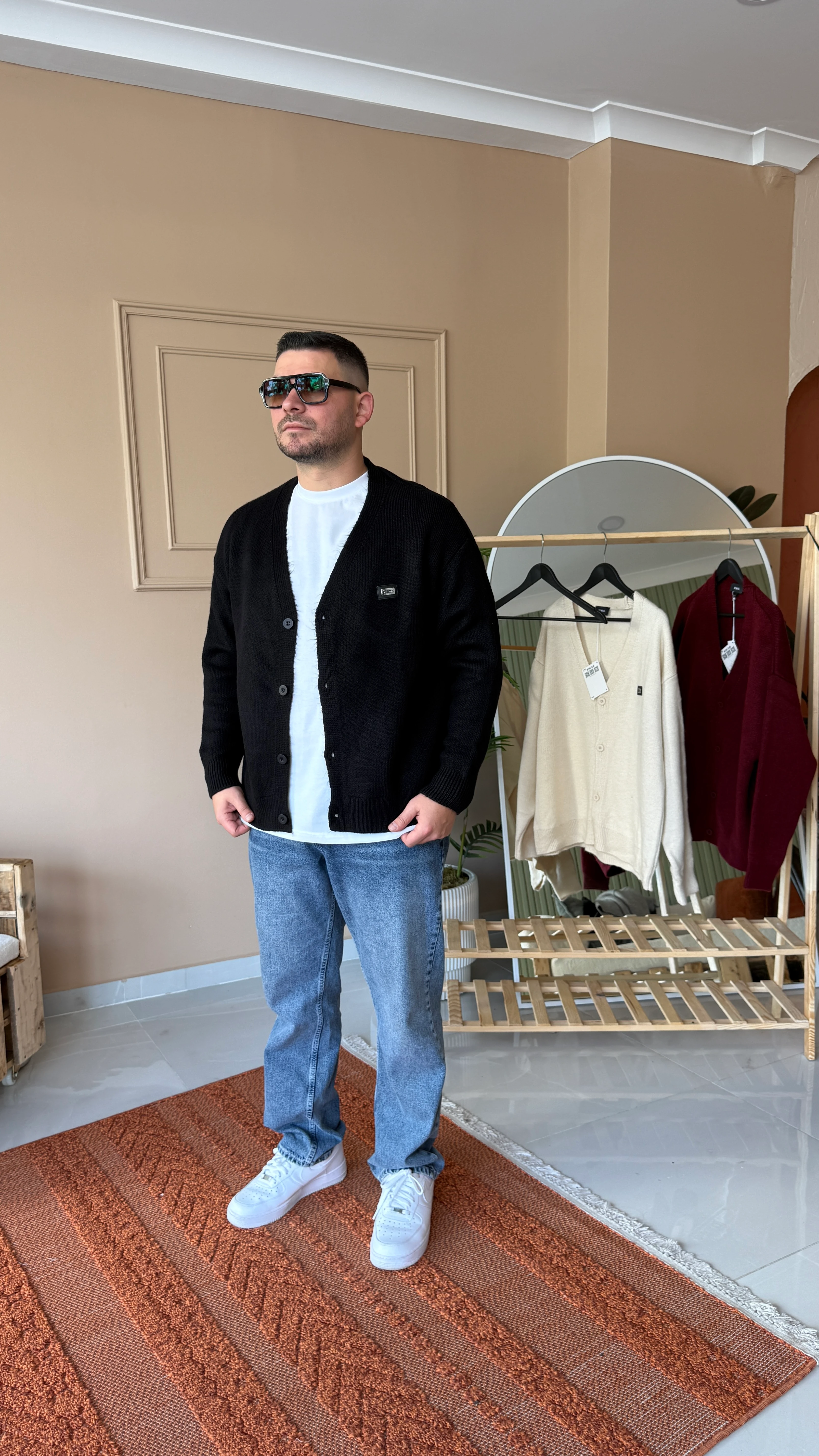 Siyah Oversize Pamuklu Düğmeli Hırka