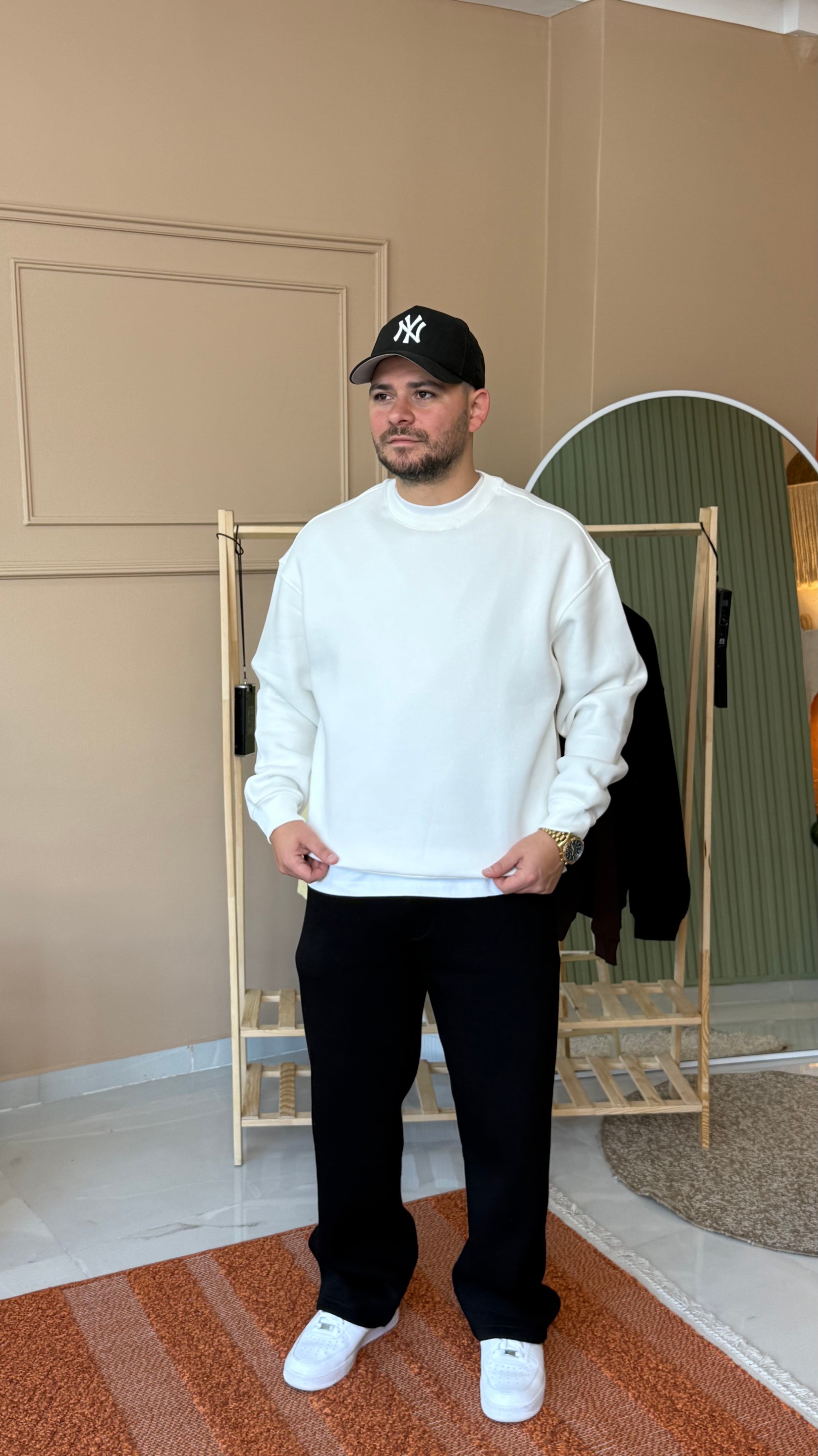 Beyaz Basic Şardonlu Sweatshirt
