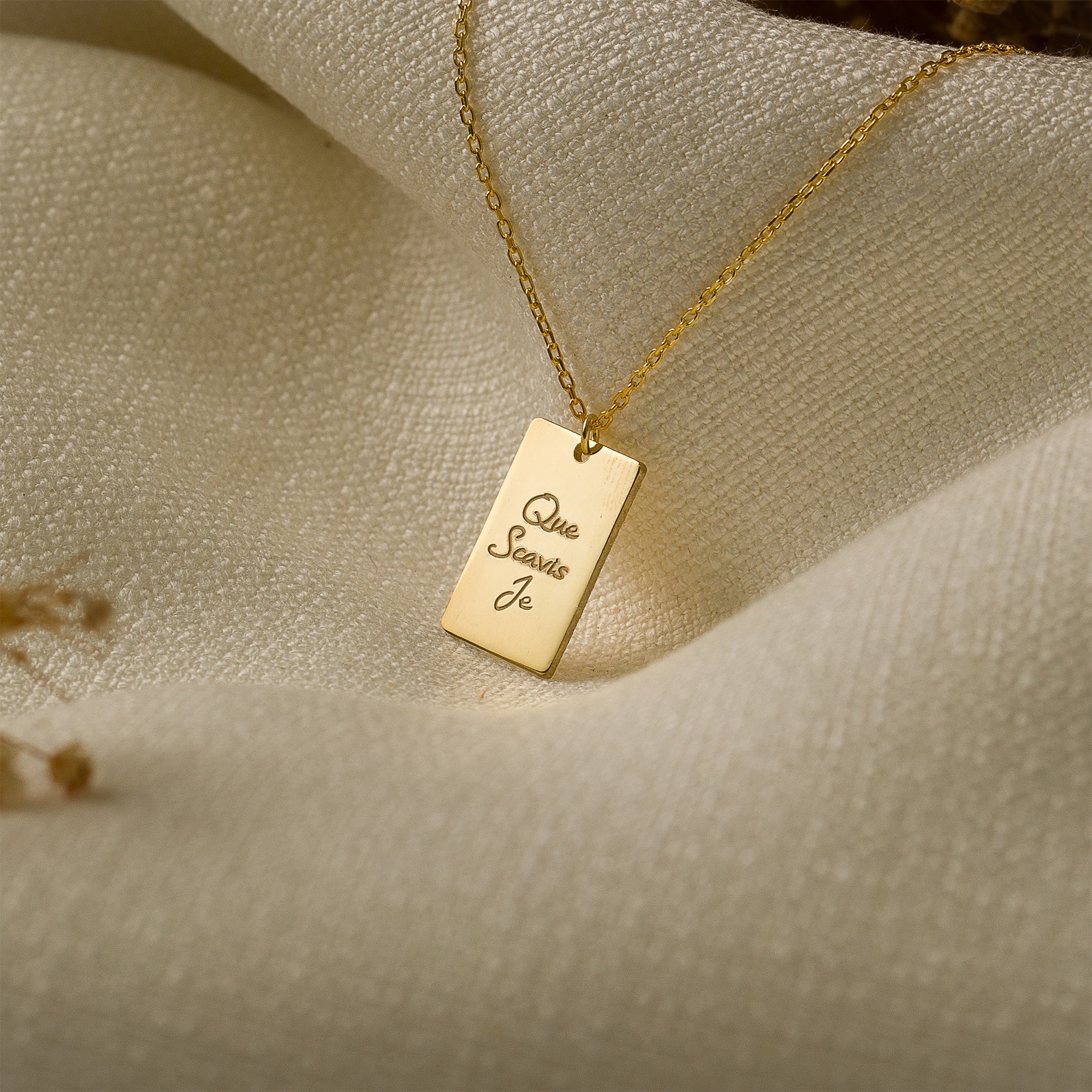 Plate Motto Necklace