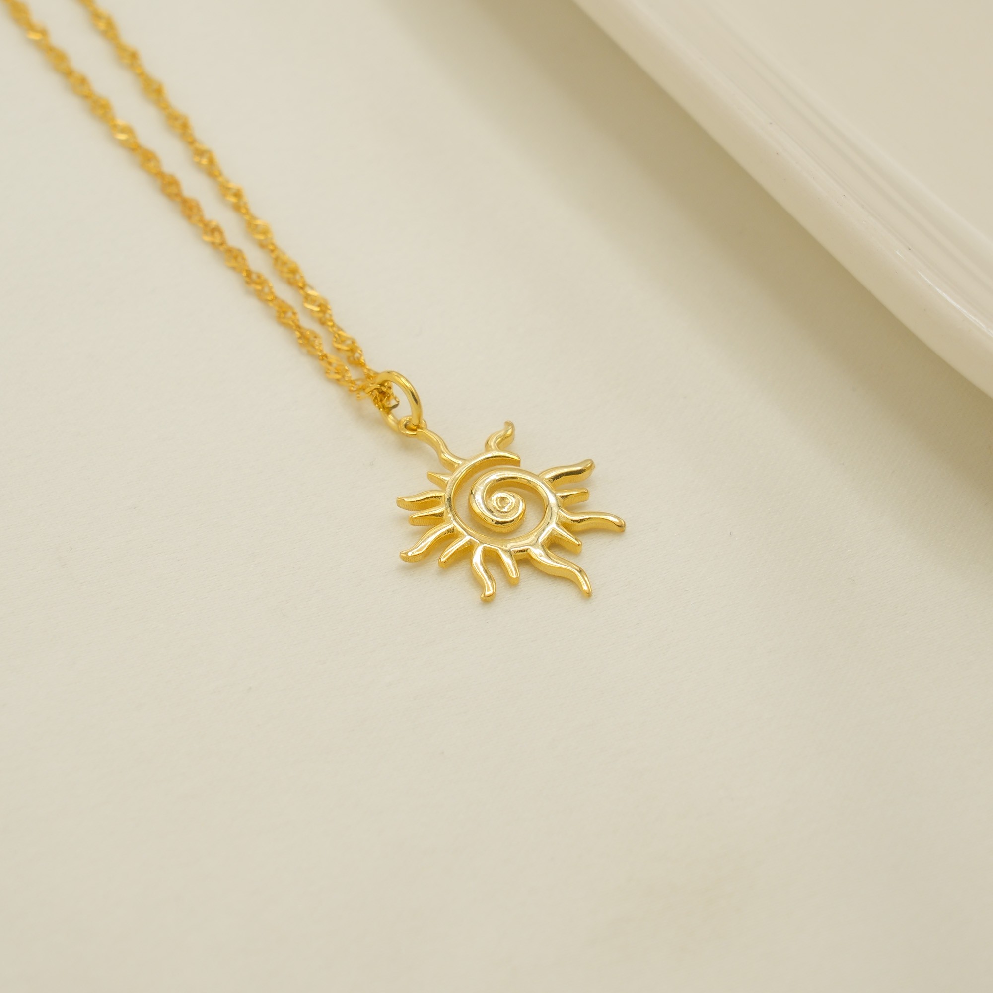 Shining Sun Necklace