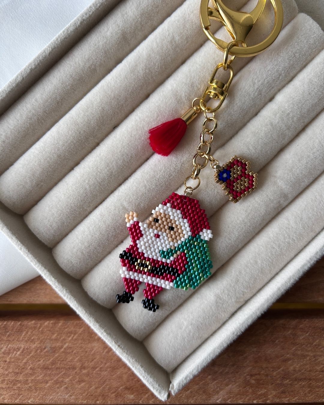 Noel Baba Motifli Miyuki Tasarım Anahtarlık & Çanta Charm