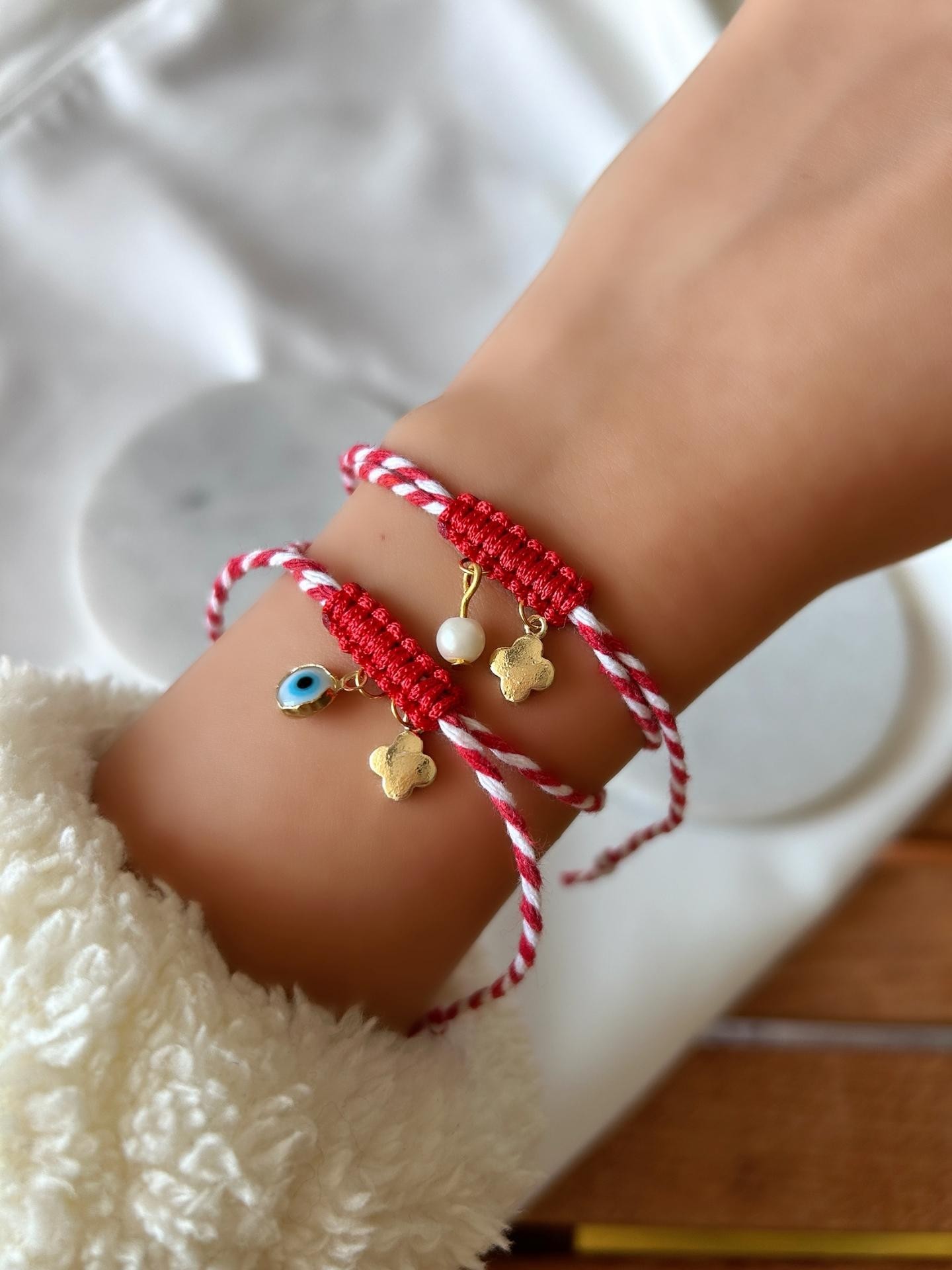 Yonca ve İnci Charm Marteniçka Dilek Bilekliği