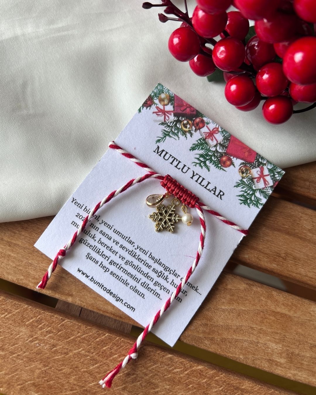 Beyaz Kartopu Figürlü Charm Detay Yeni Yıl Konsept Bileklik