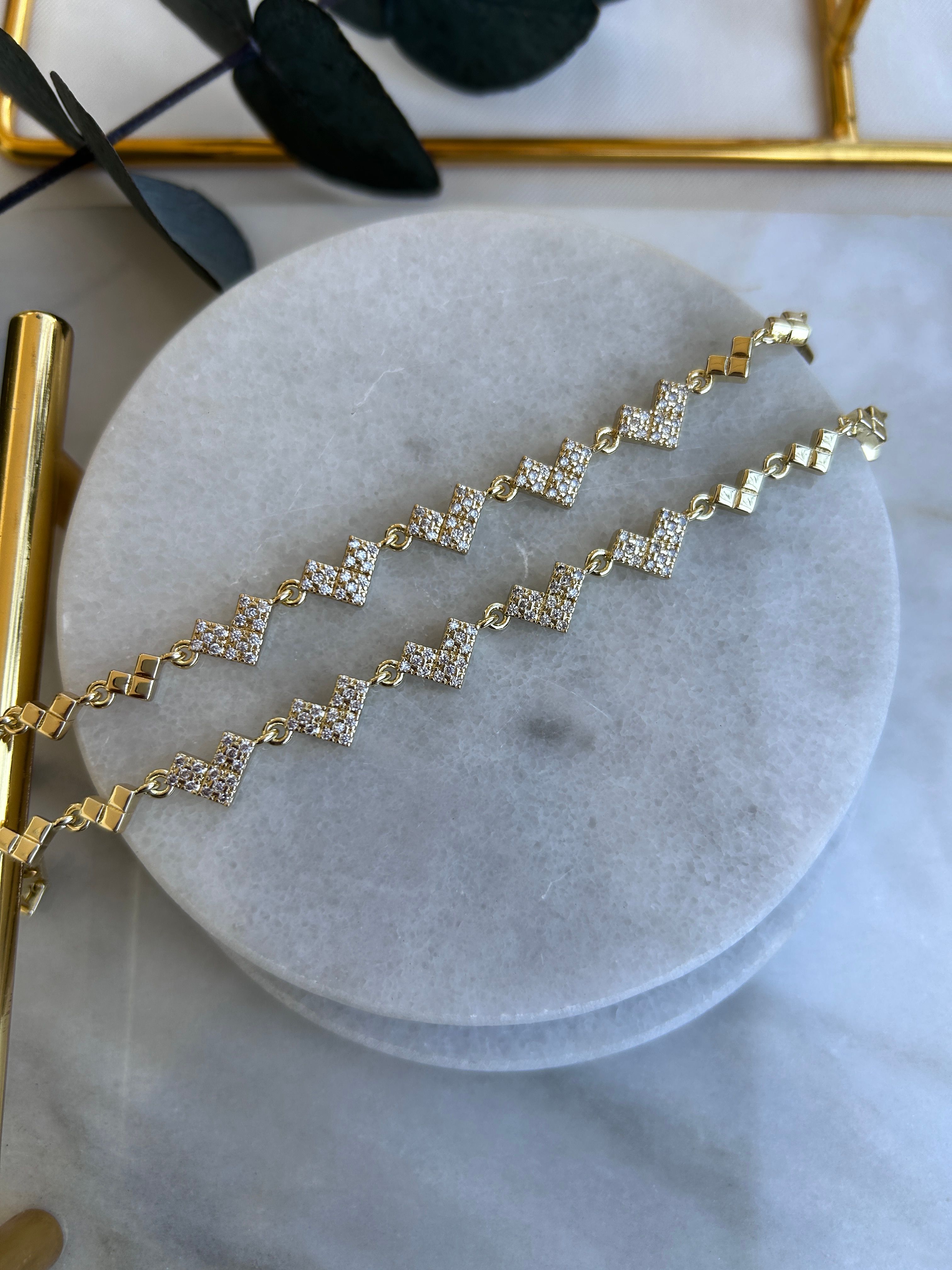 Vip Özel Seri 14K Taşlı Kalp Bileklik