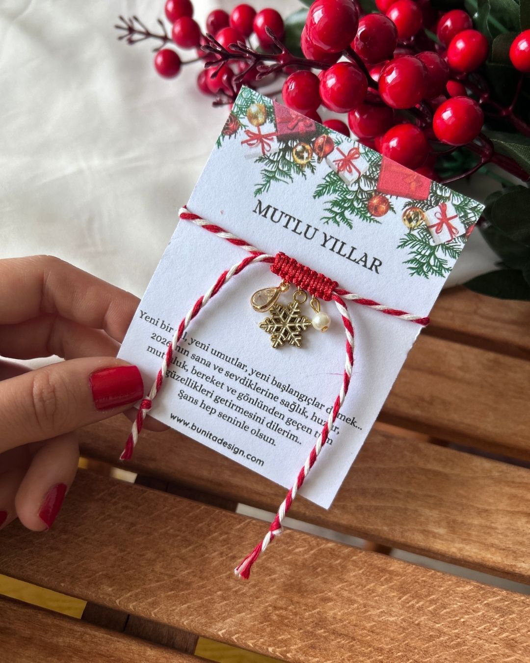 Beyaz Kartopu Figürlü Charm Detay Yeni Yıl Konsept Bileklik