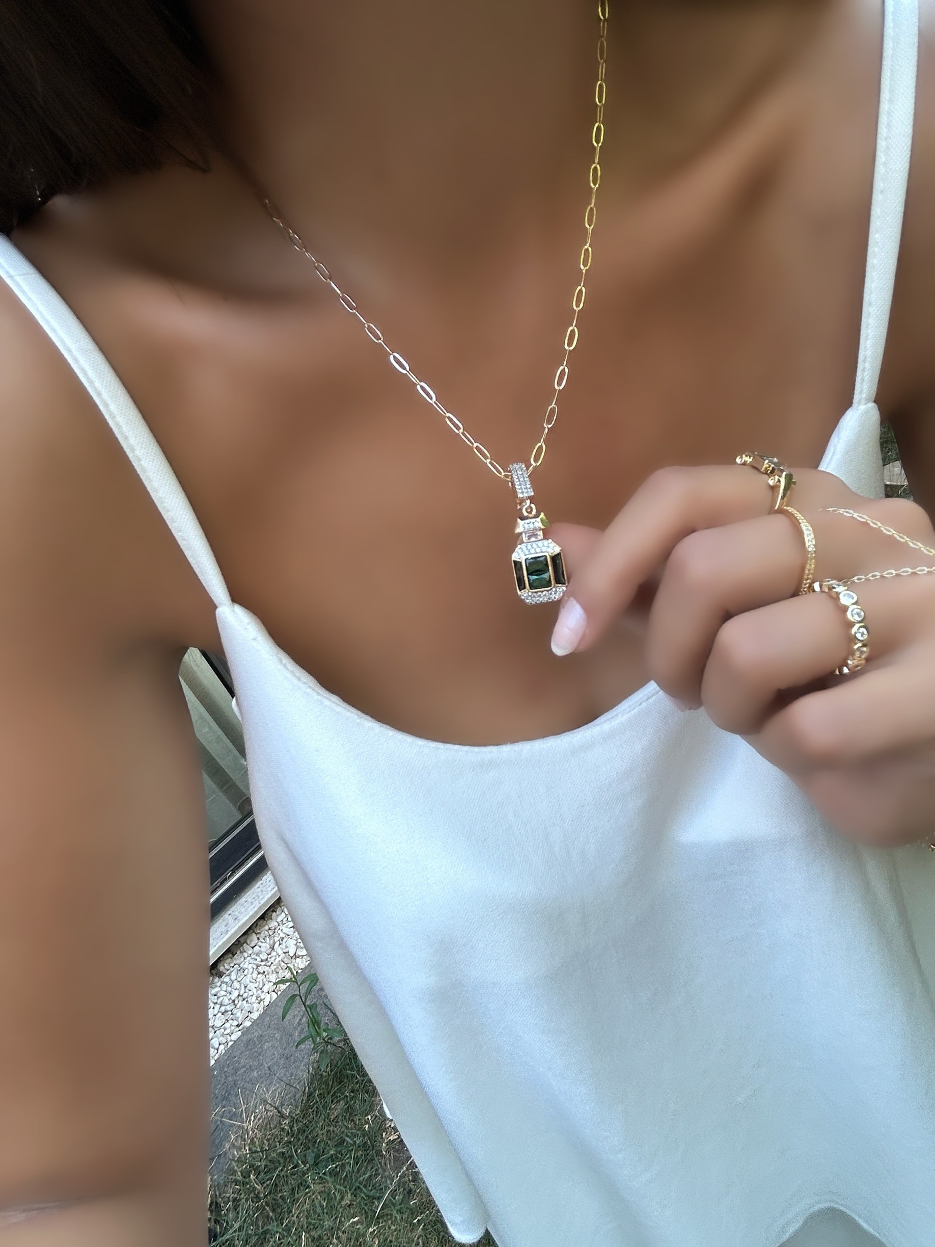 Vip Özel Seri 18K Yeşil Taşlı Tasarım Kolye