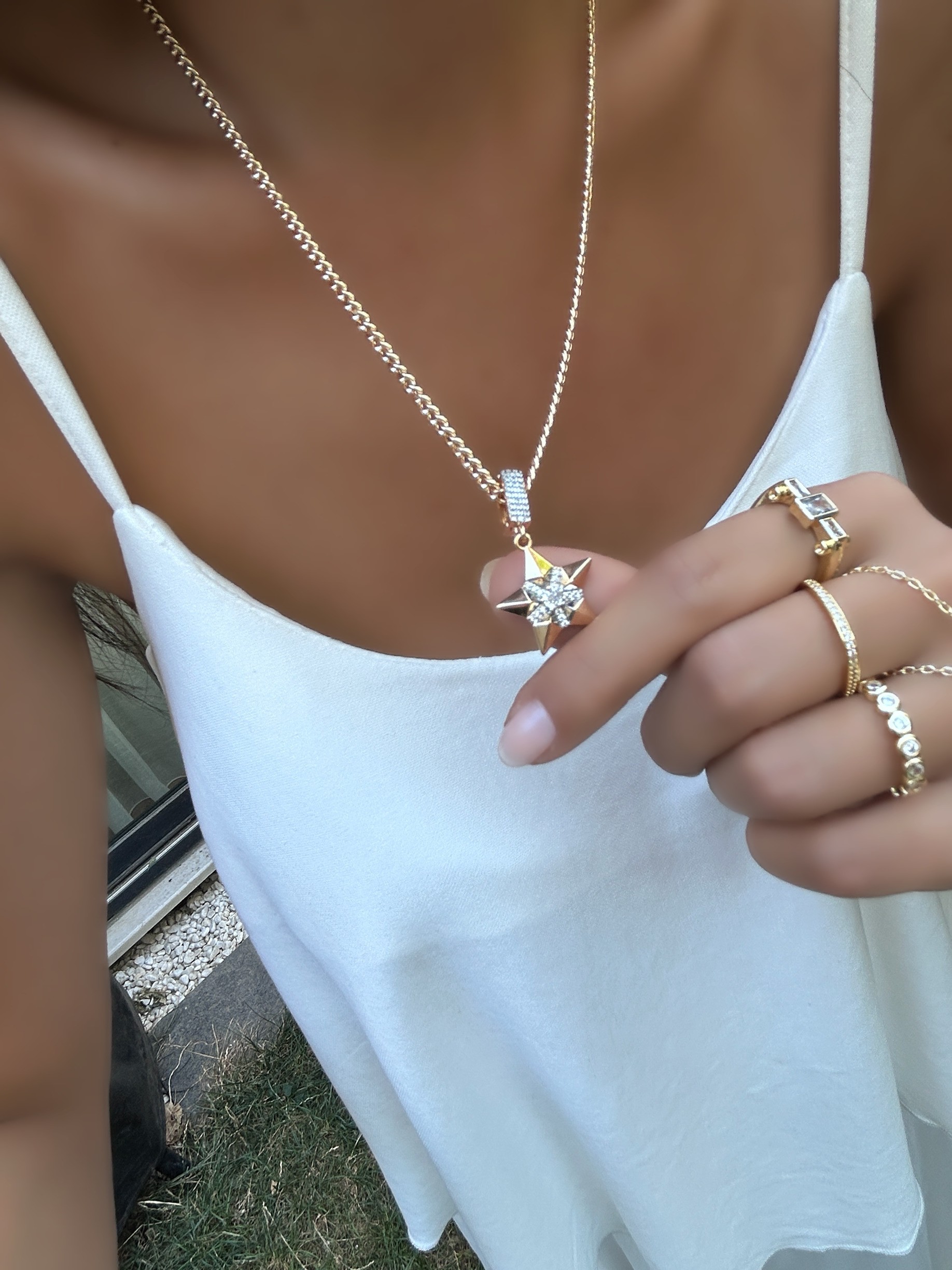 Vip Özel Seri 18K Taşlı Yıldız Tasarım Kolye