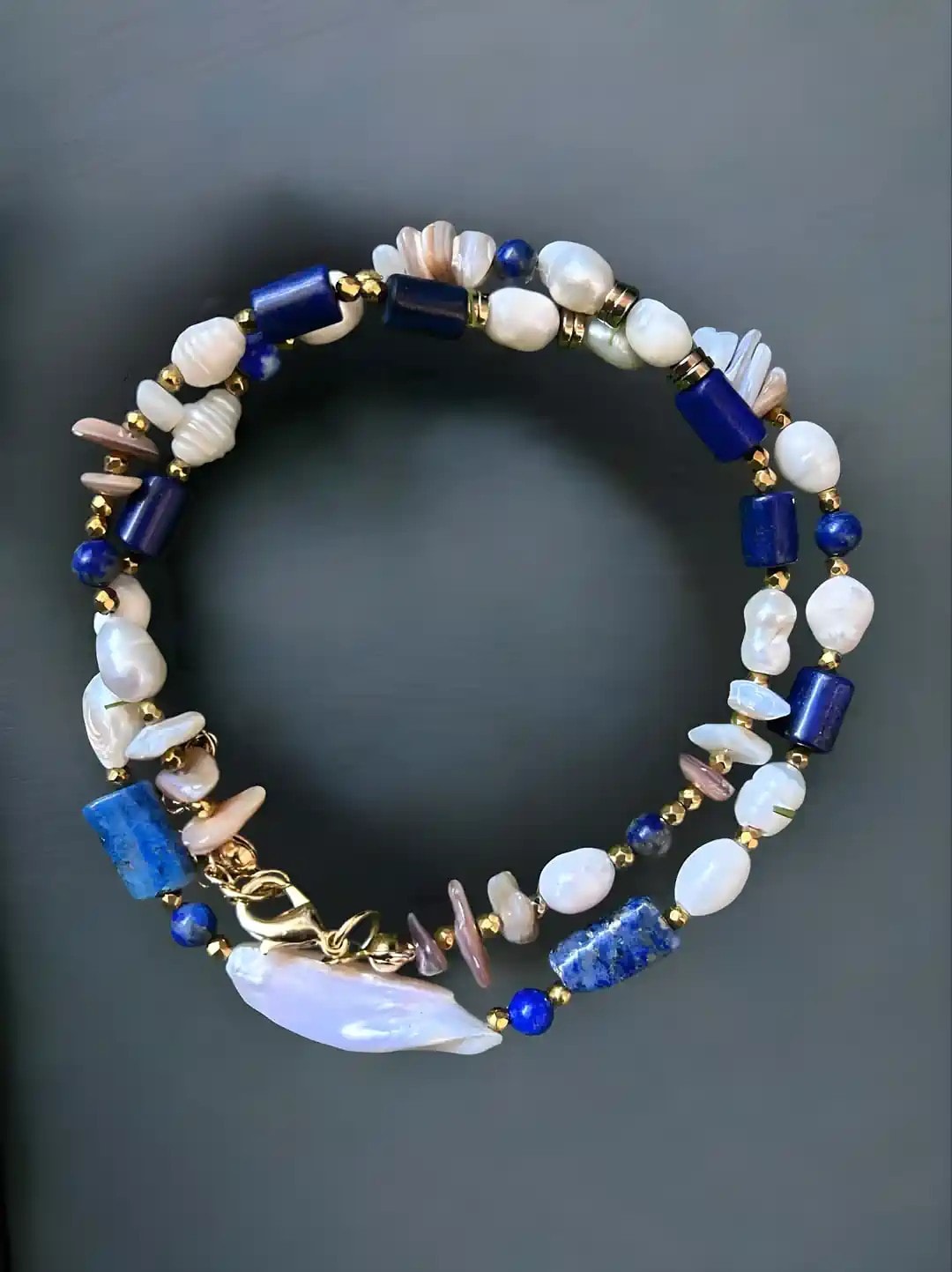 Elysian Luxe – Lapis Lazuli ve Doğal İnci Taşlı Özel Tasarım Kolye