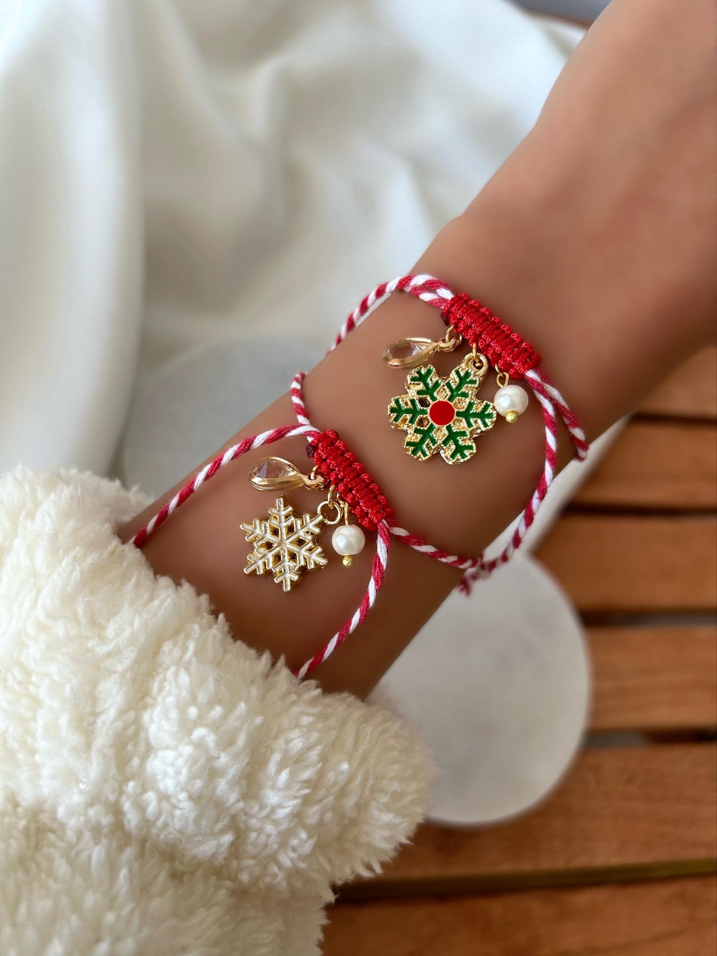 Beyaz Kartopu Figürlü Charm Detay Yeni Yıl Konsept Bileklik