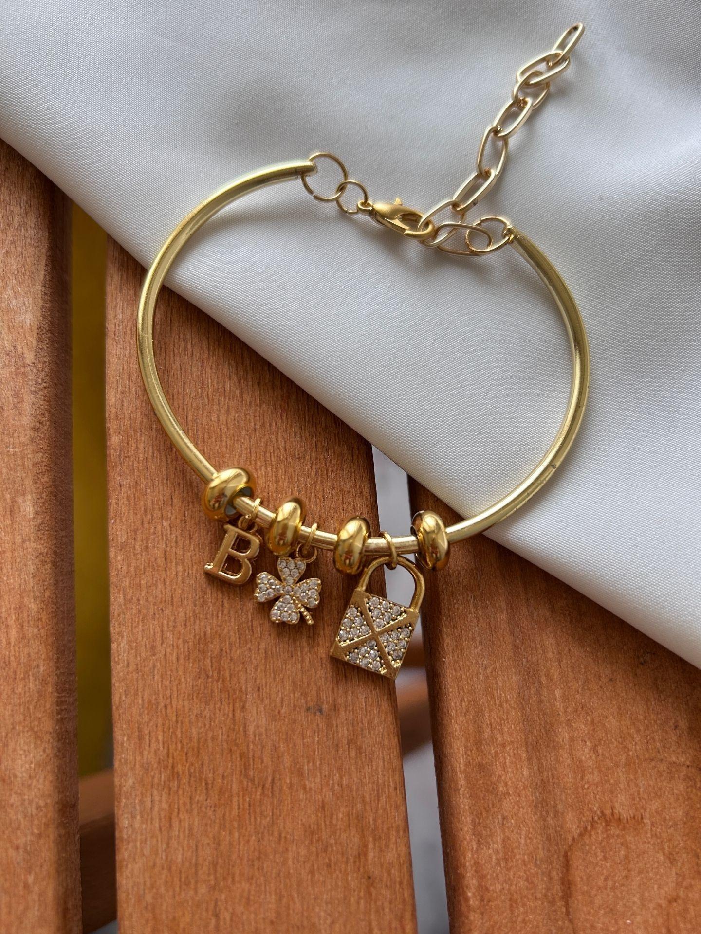 Zirkon Charm Detay Kelepçe Model Tasarım Bileklik
