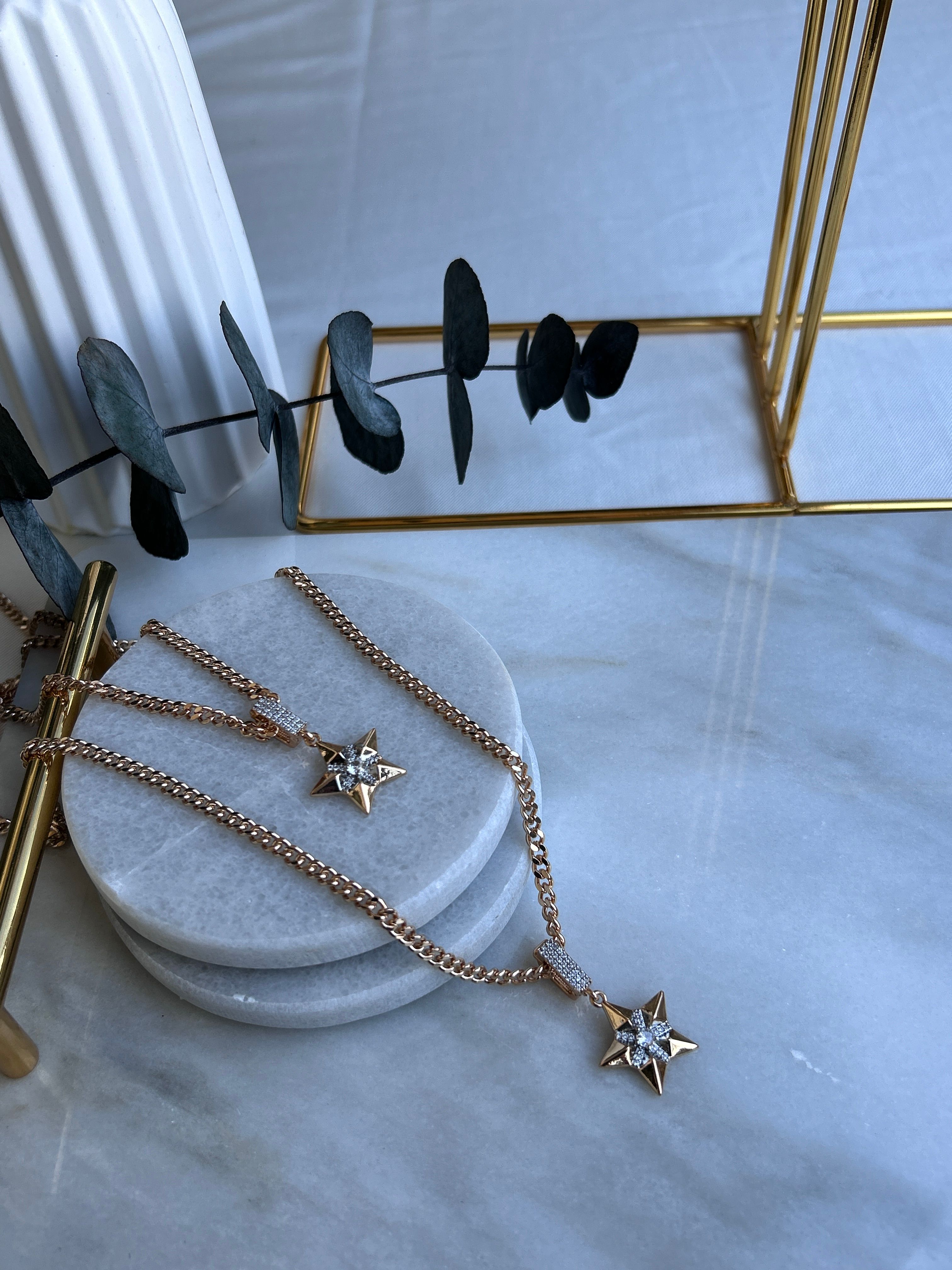 Vip Özel Seri 18K Taşlı Yıldız Tasarım Kolye