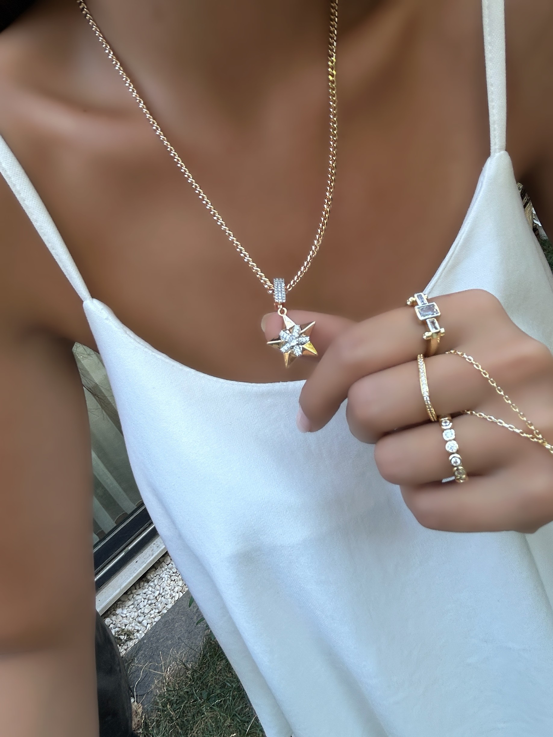 Vip Özel Seri 18K Taşlı Yıldız Tasarım Kolye