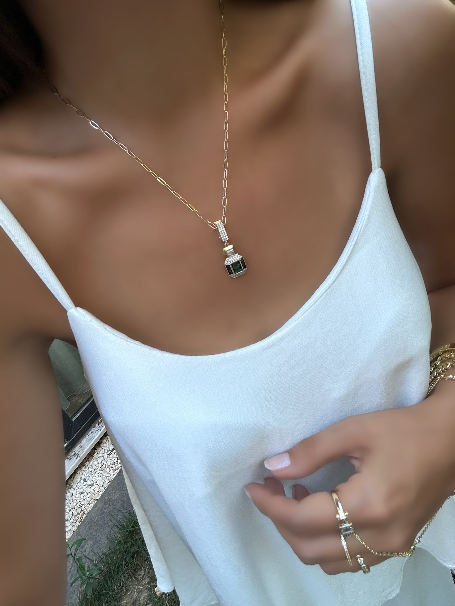 Vip Özel Seri 18K Yeşil Taşlı Tasarım Kolye