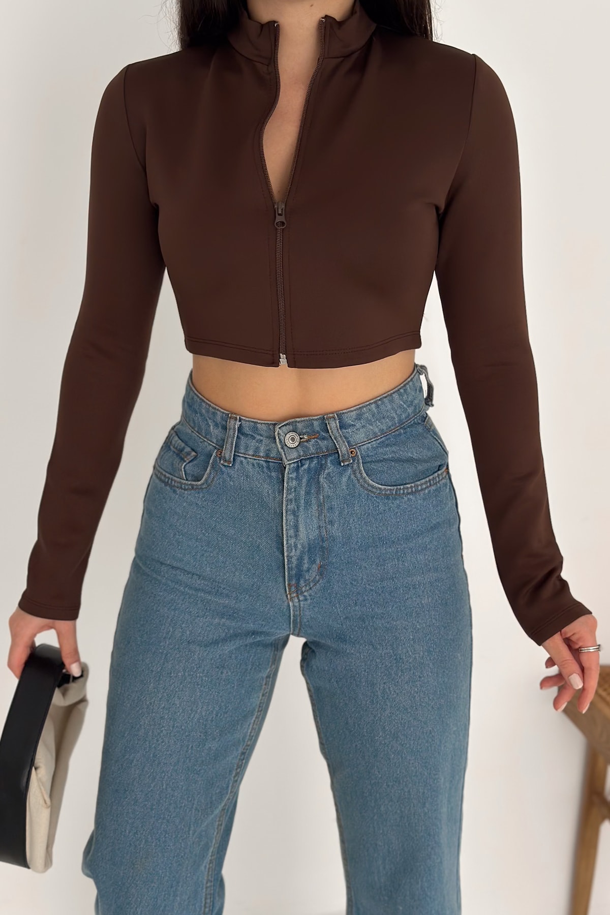 Kadın Fermuarlı Crop Ceket – Dinamik & Modern Stil
