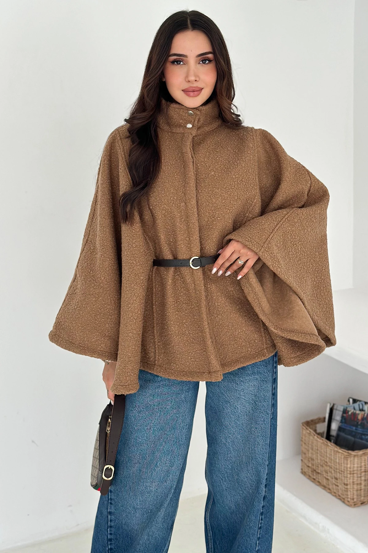 Kadın Kemerli Panço Kaban – Güçlü & Sofistike Stil