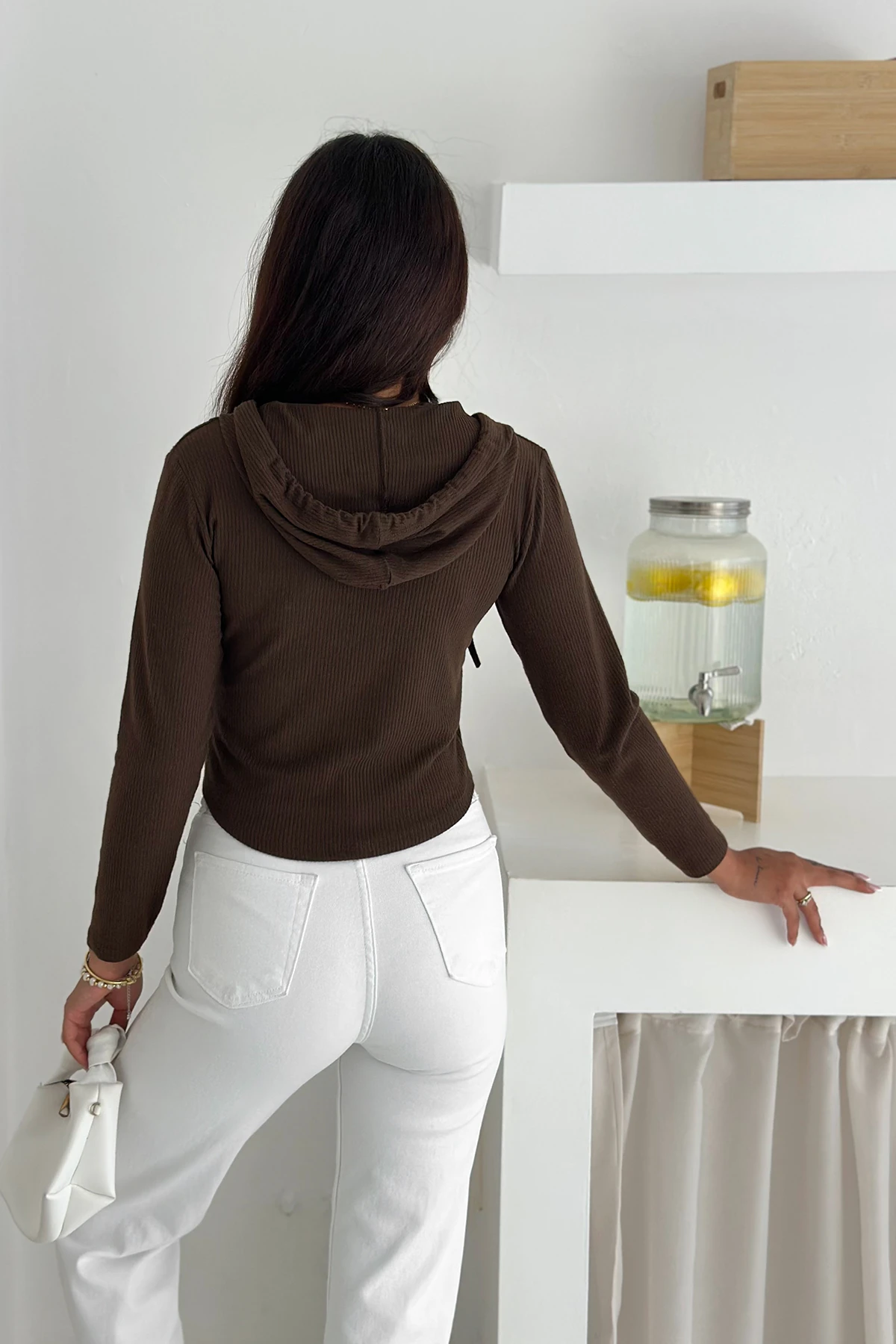 Kadın Fermuarlı Body – Minimal & Şehirli Stil