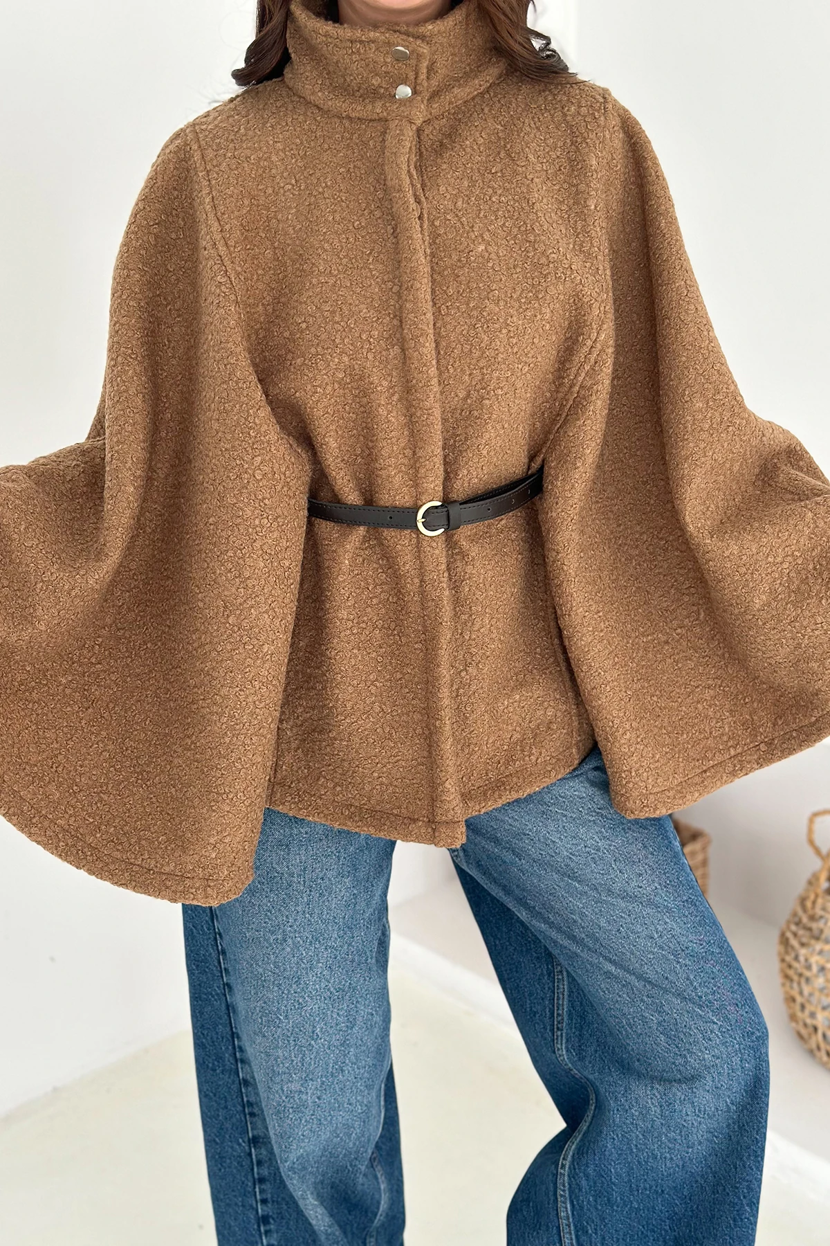 Kadın Kemerli Panço Kaban – Güçlü & Sofistike Stil