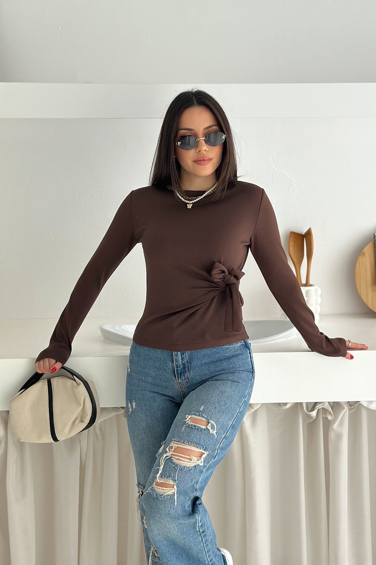 Kadın Belden Bağlamalı Uzun Kollu Bluz – Minimal & Şehirli Stil