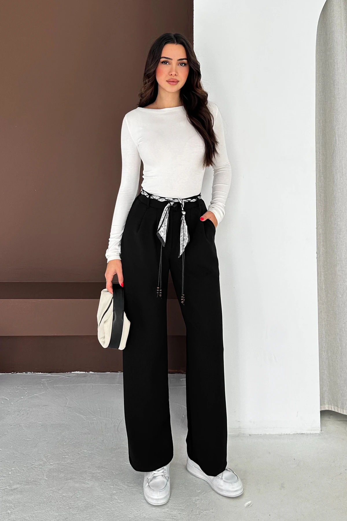 Kadın Fular Kemerli Bol Paça Pantolon – Statement Flow