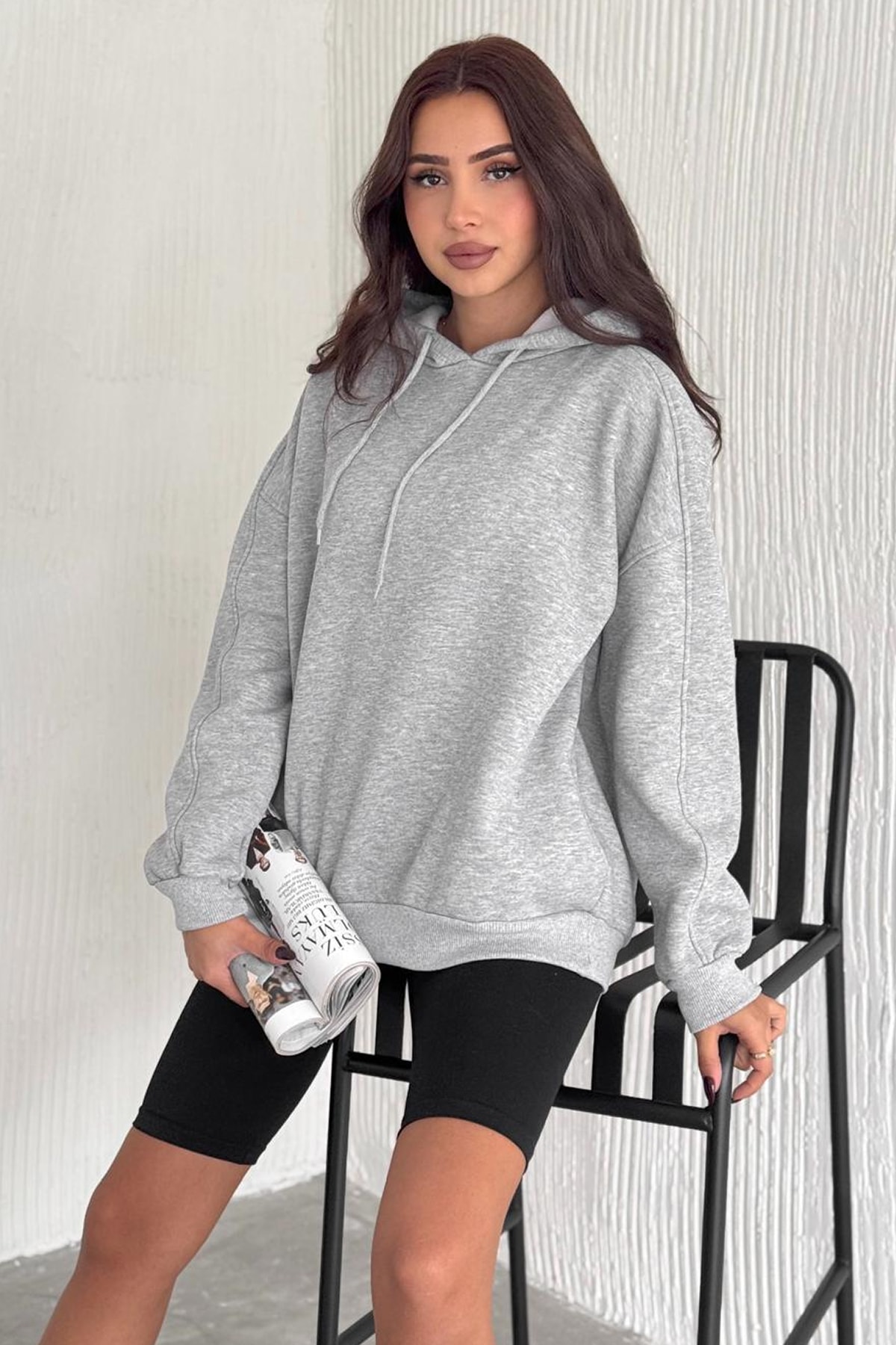 Kadın Oversize Kapüşonlu Sweatshirt – Rahat Kesim & Yumuşak Dokulu