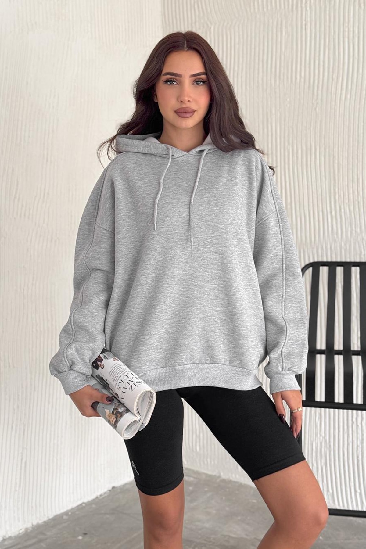 Kadın Oversize Kapüşonlu Sweatshirt – Rahat Kesim & Yumuşak Dokulu