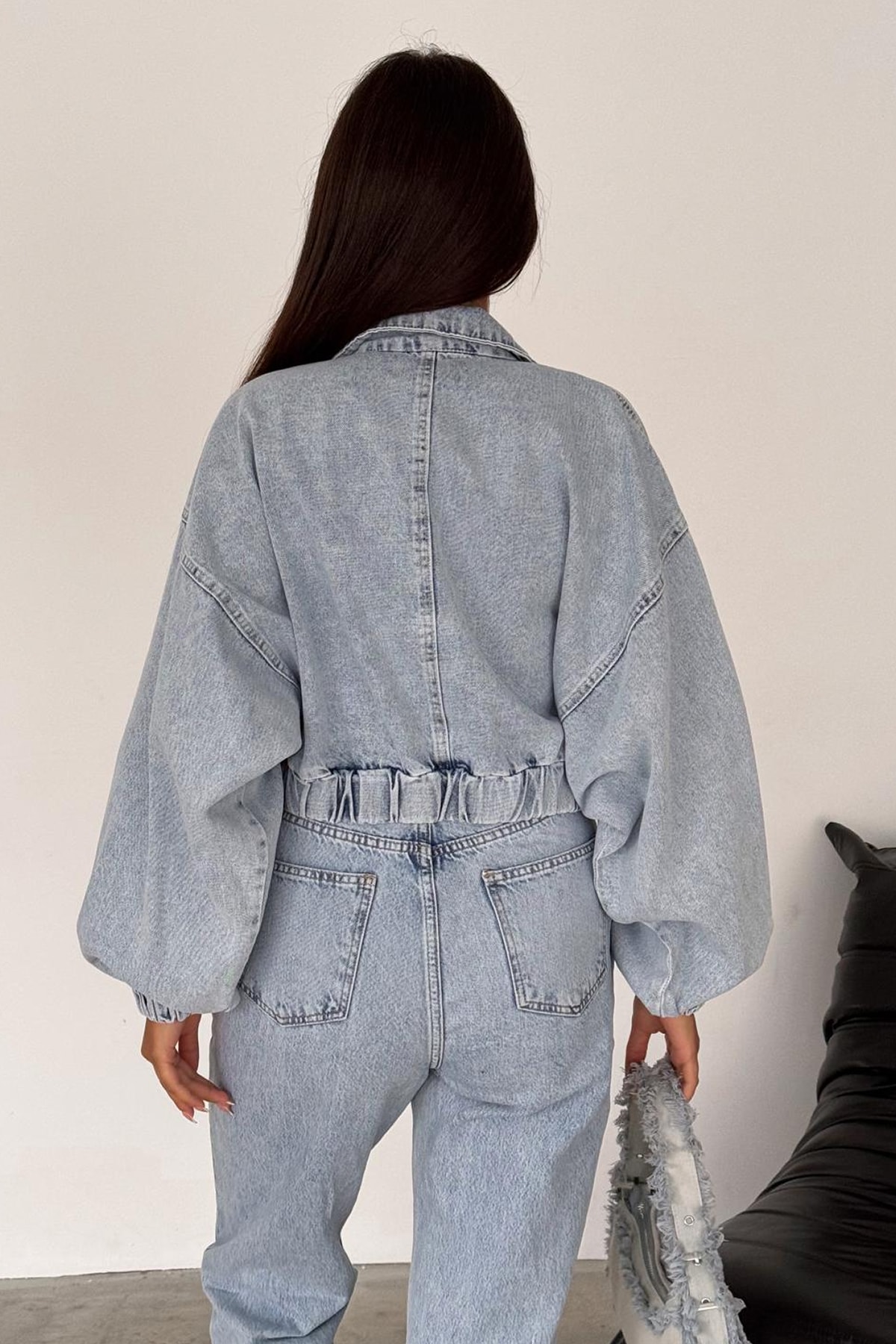 Kadın Açık Mavi Kısa Denim Ceket – Elastik Manşetli Crop Model