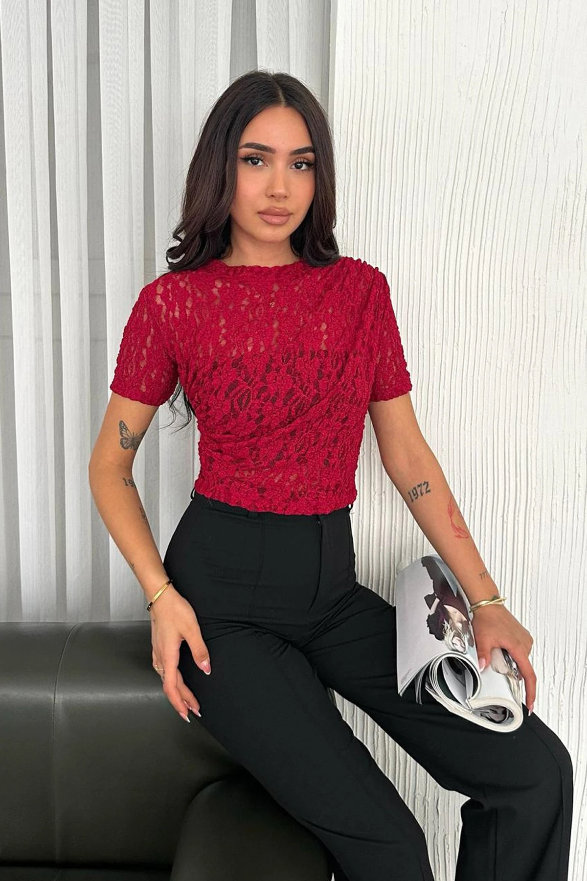 Kadın Dantel Kısa Kollu Bluz – Bold Grace