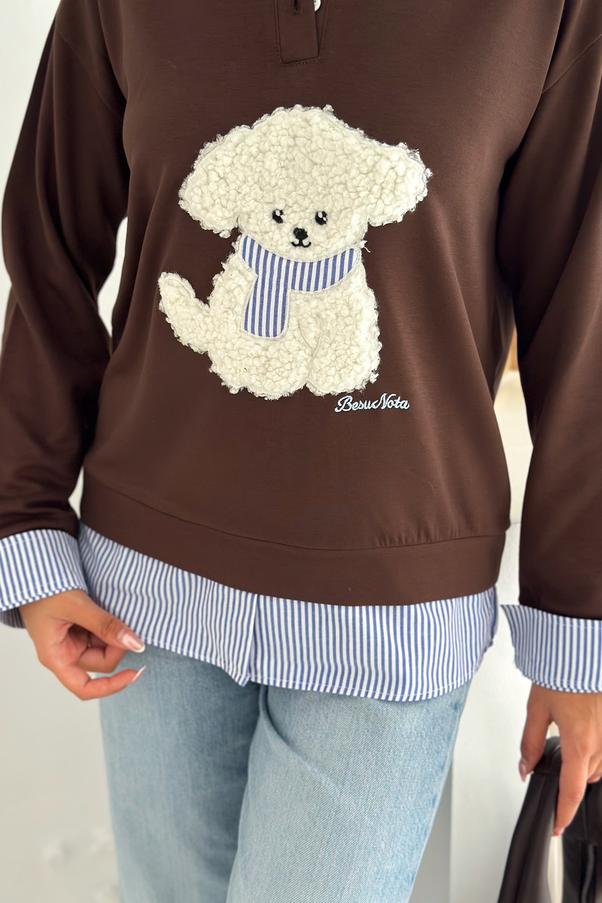 Kadın Nakış Peluş Ayıcık Figürlü Sweatshirt – Eğlenceli & Şehirli Stil