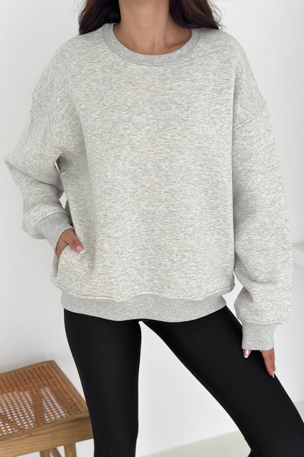 Kadın Oversize Sweatshirt – Rahat Kesim ve Günlük Stil
