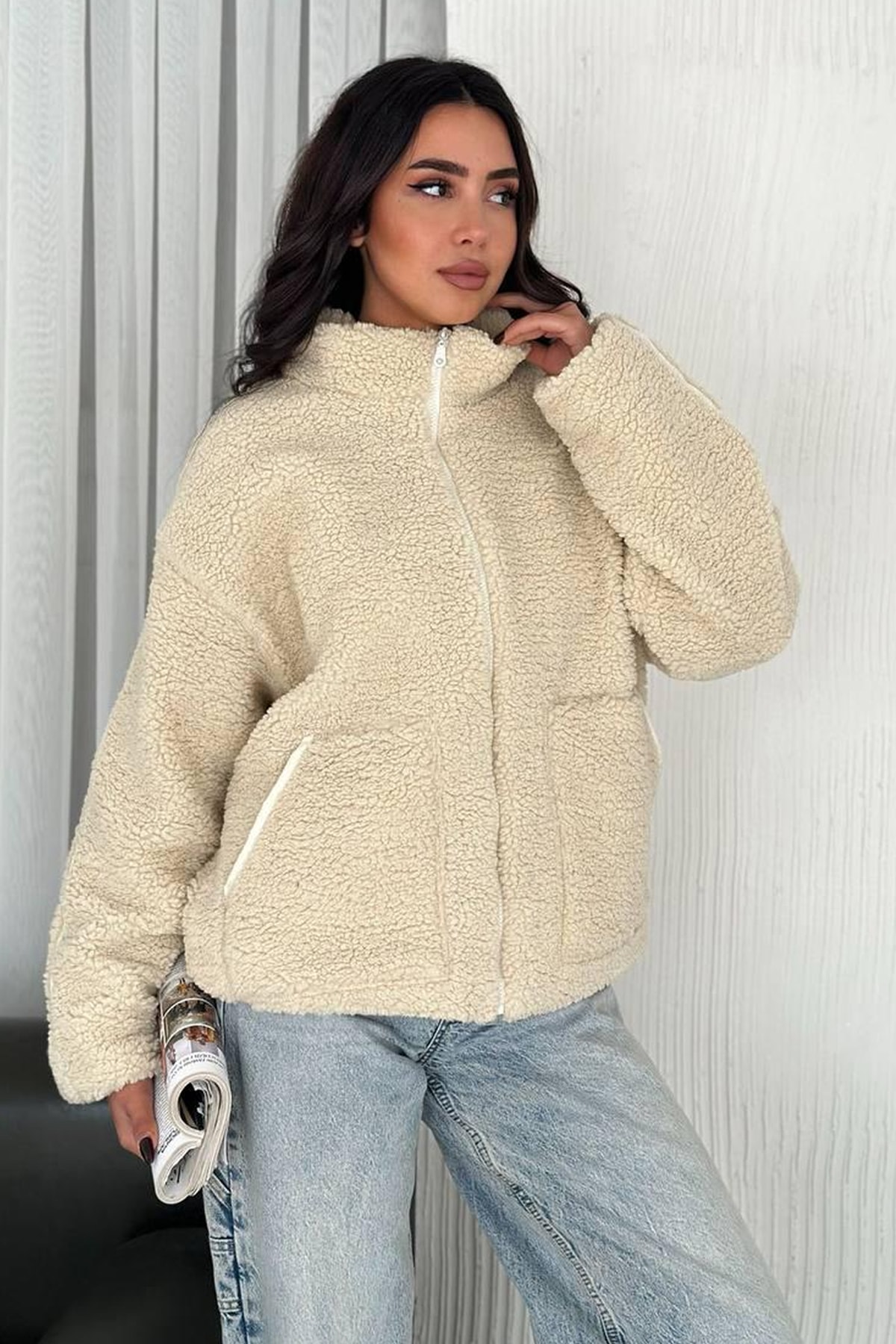Kadın Fermuarlı Oversize Astarlı Peluş Ceket – Yumuşak Dokulu & Konforlu Stil