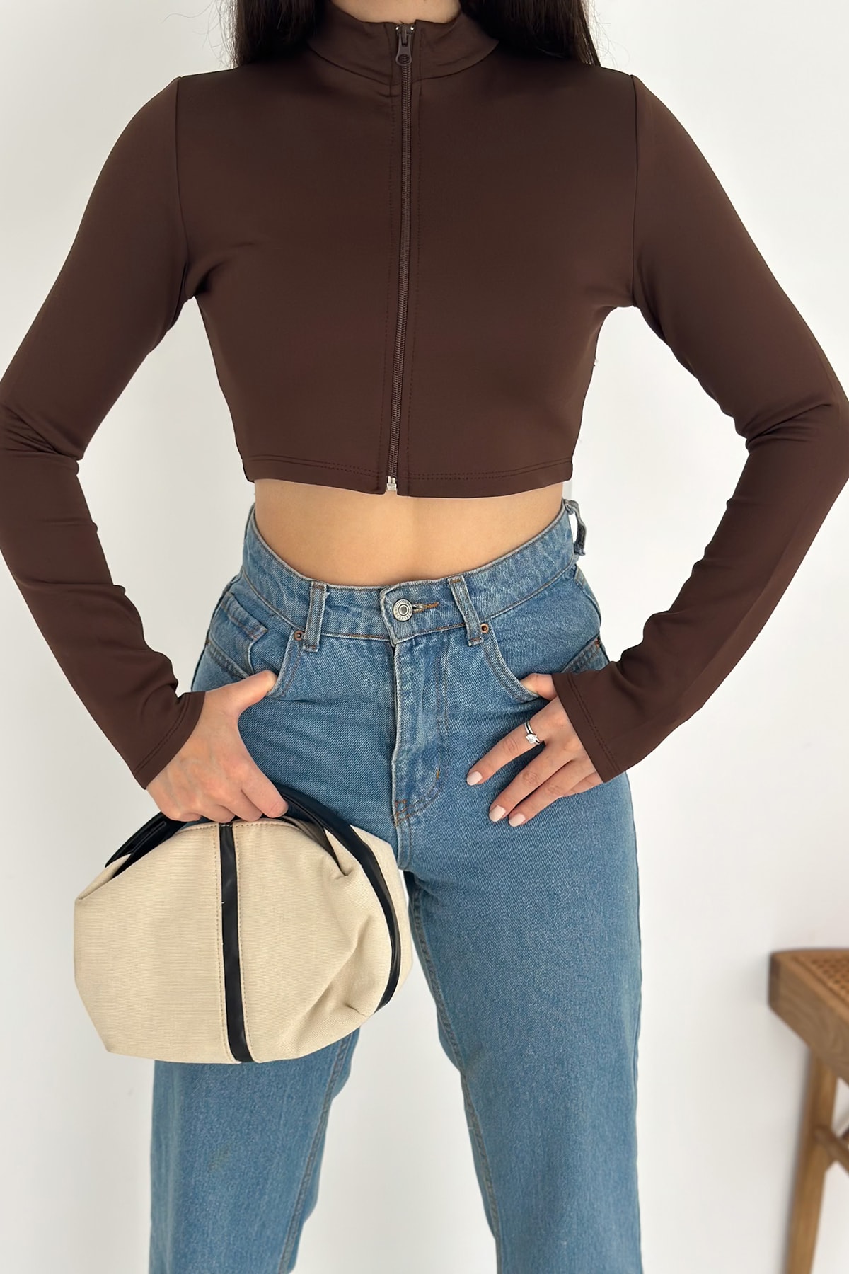 Kadın Fermuarlı Crop Ceket – Dinamik & Modern Stil
