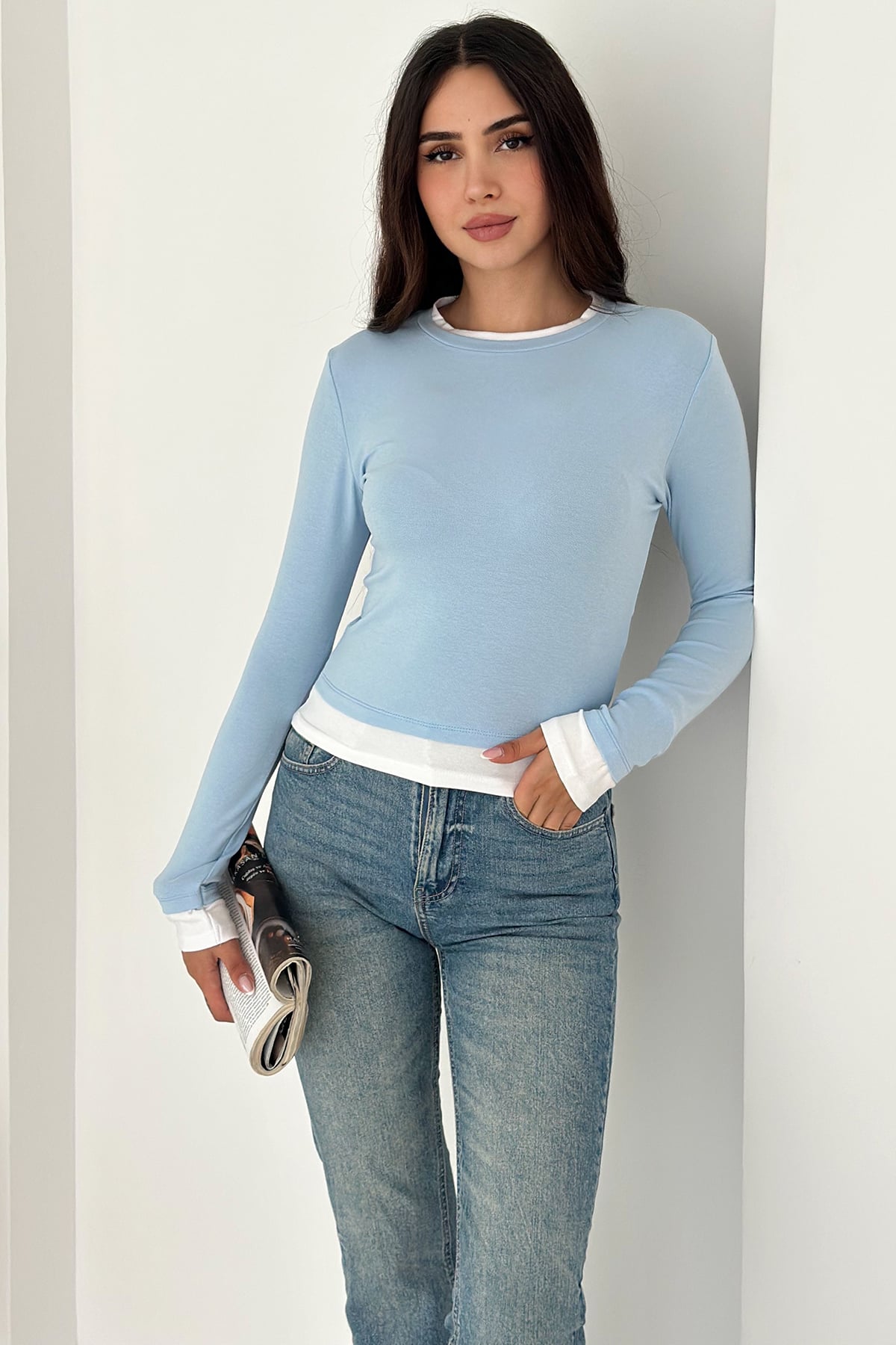 Uzun Kollu Detaylı Bluz – Minimal Şıklık