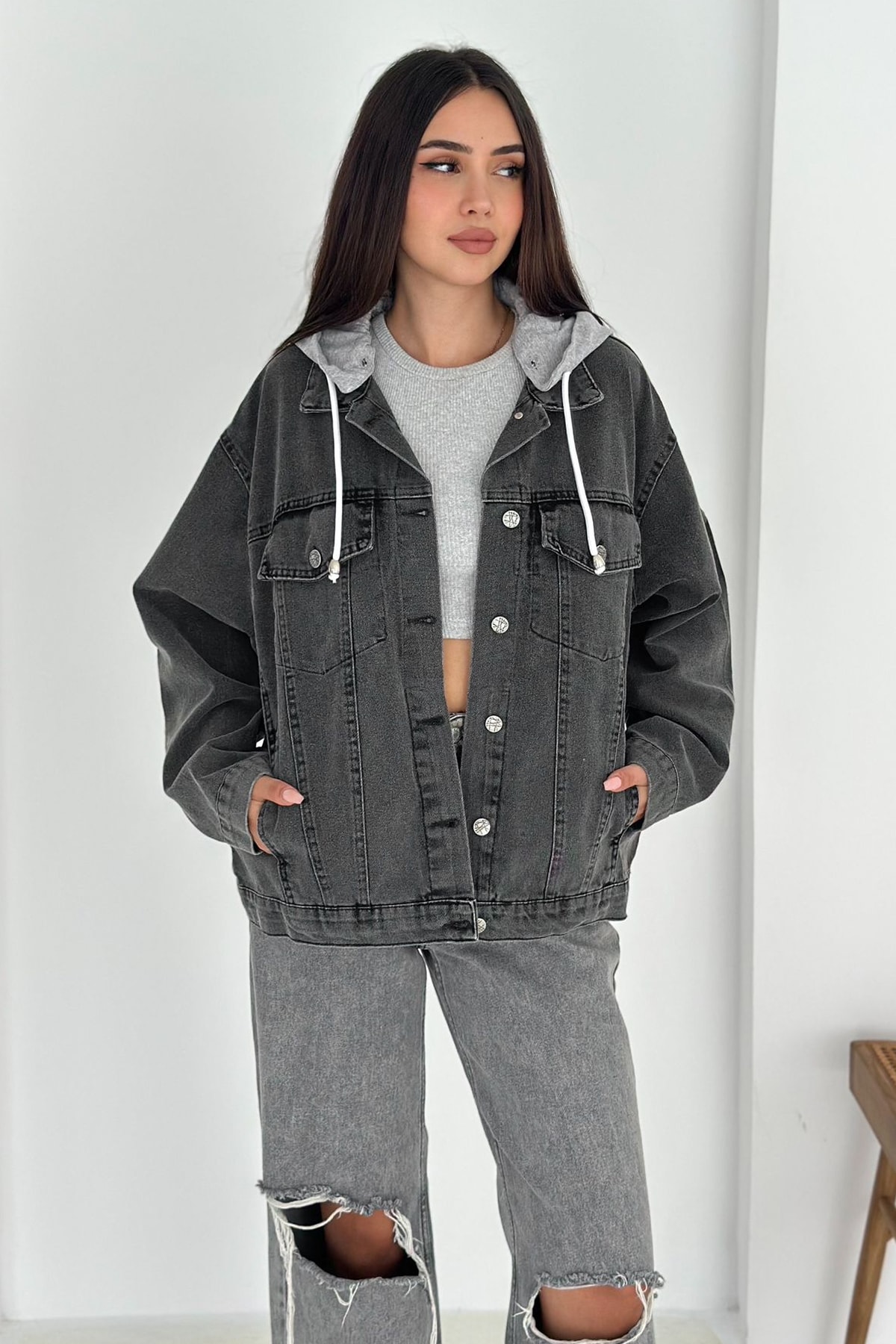 Kadın Oversize Kapüşonlu Cepli Gömlek Ceket – Katmanlı & Rahat Stil