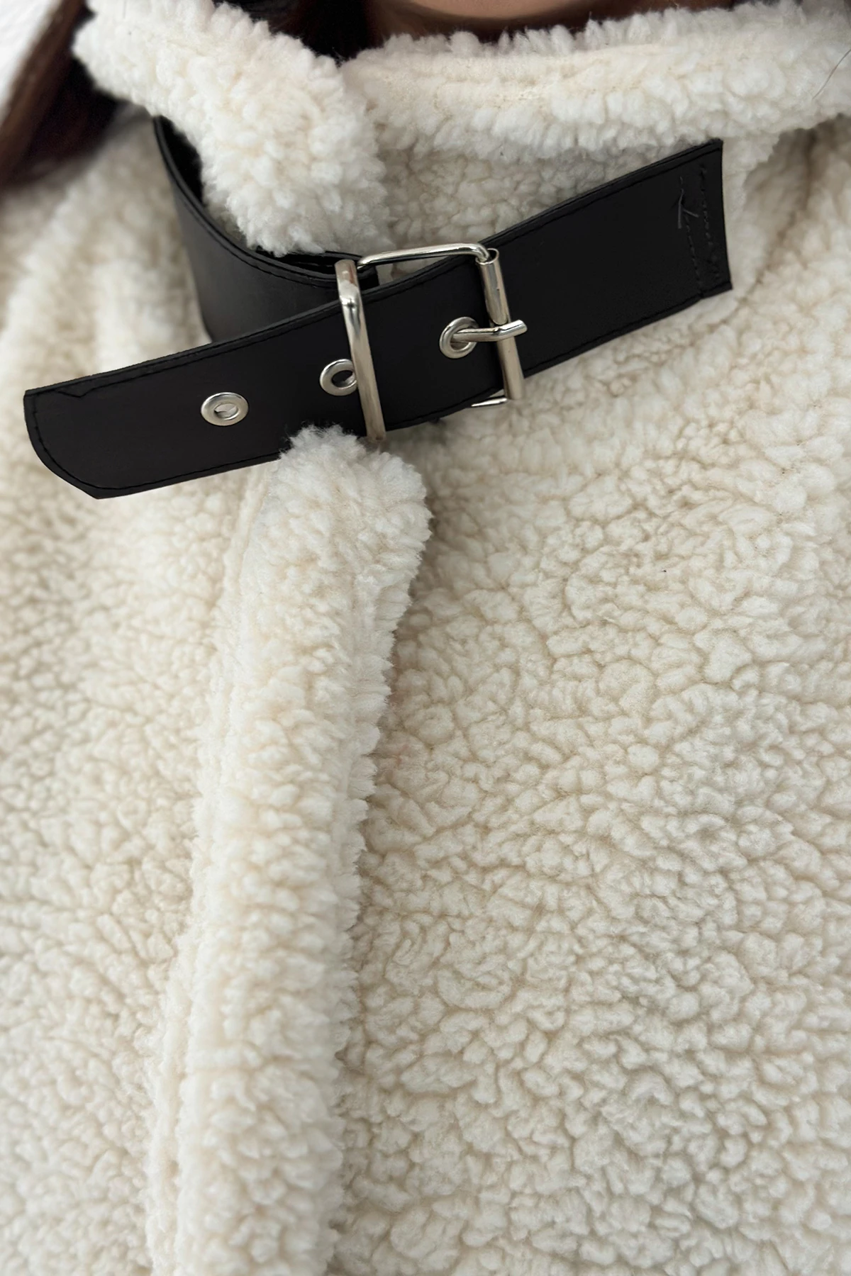 Kadın Tokalı Astarlı Peluş Yelek – Urban Plush