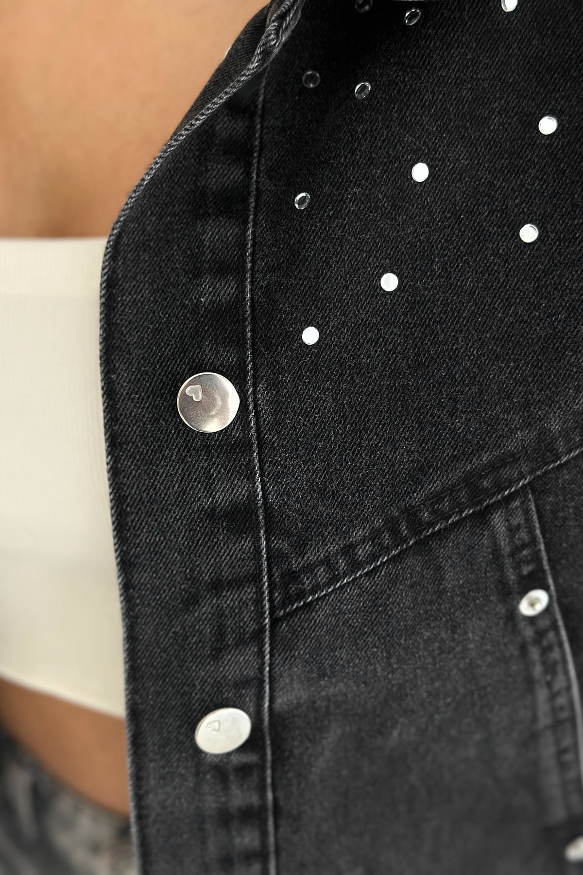 Kadın Taş Detaylı Denim Ceket – Astarsız & Cool Model