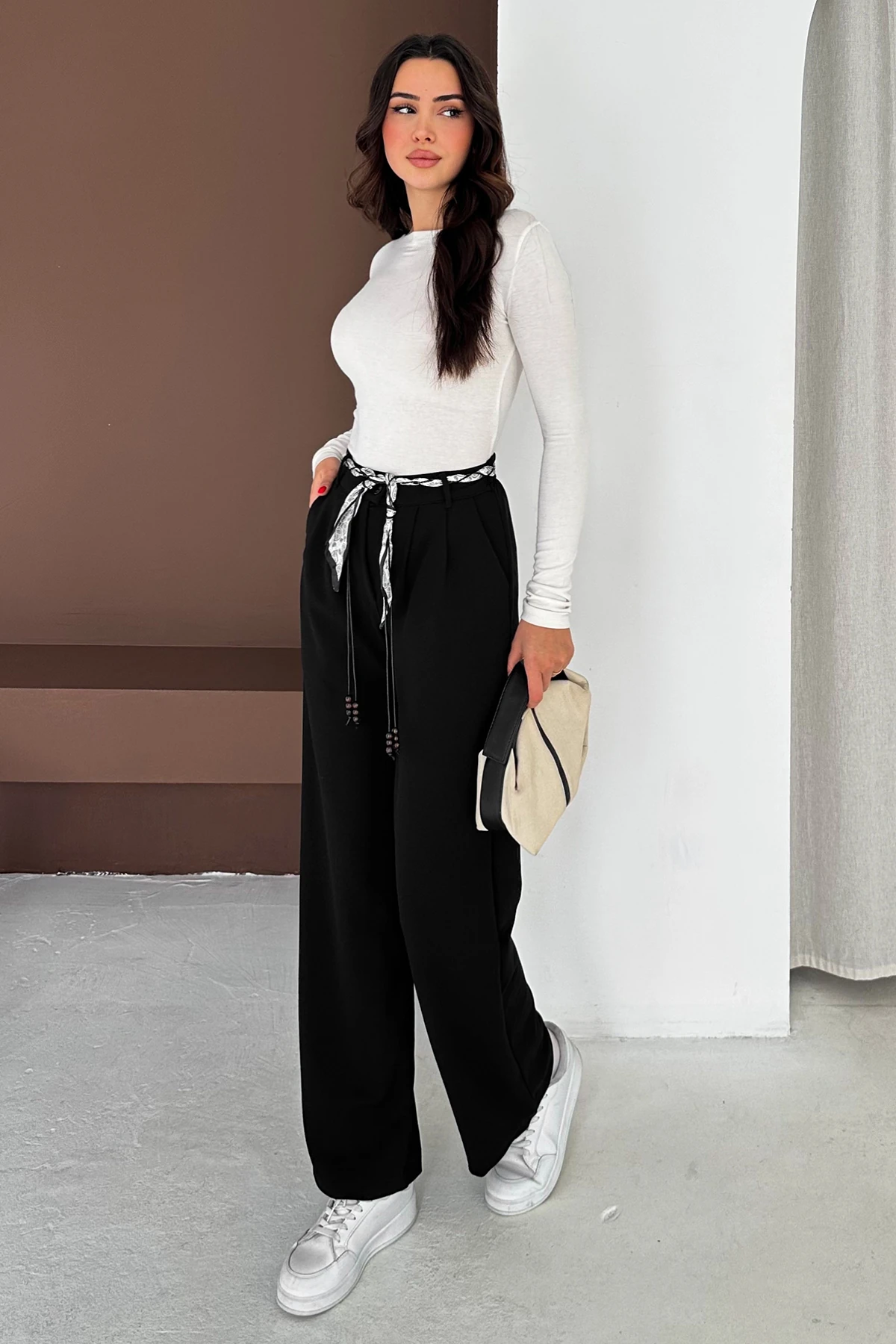 Kadın Fular Kemerli Bol Paça Pantolon – Statement Flow