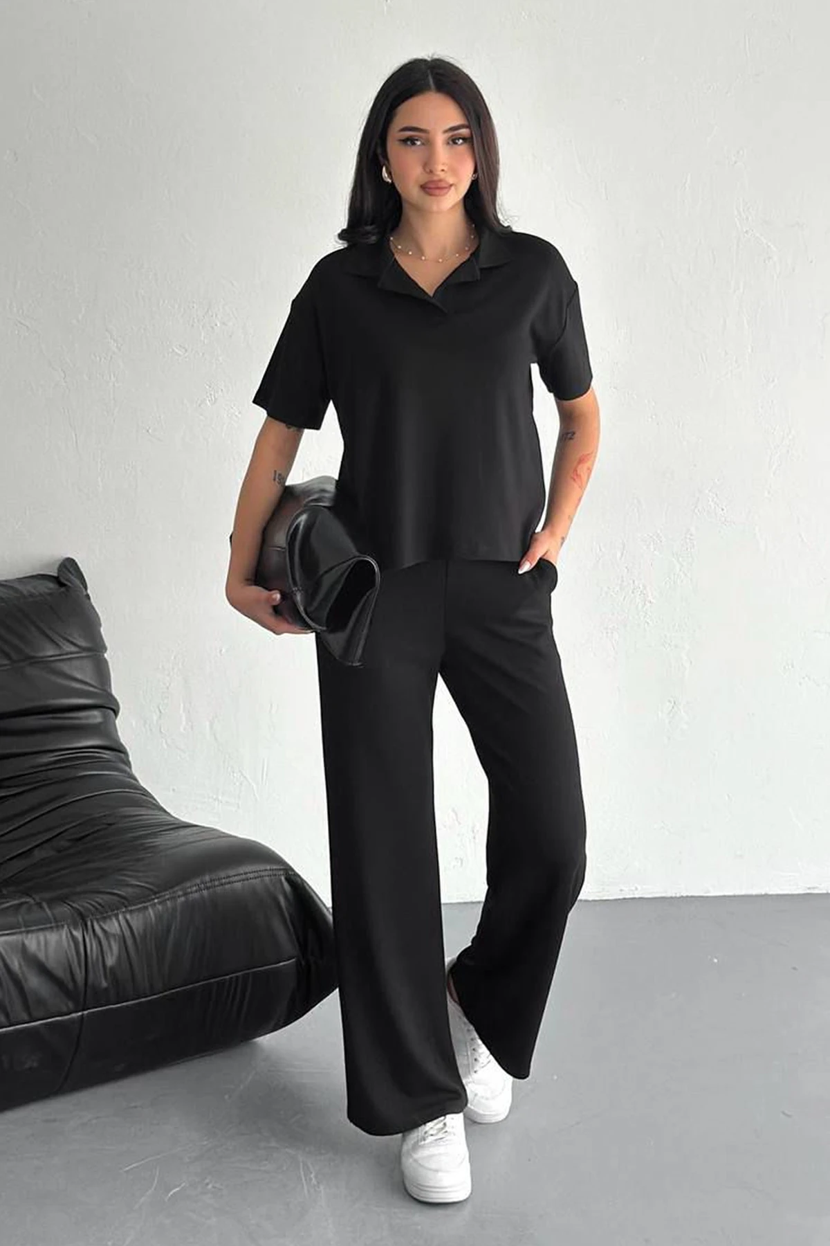 Kadın Kısa Kollu Takım – Minimal & Güçlü Stil